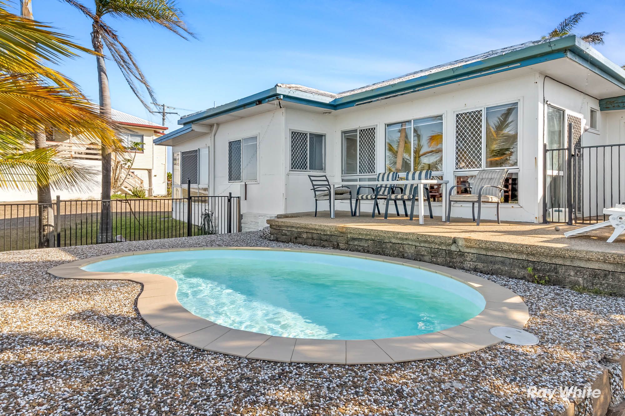 108 Matthew Flinders Drive — photo 13 of 22