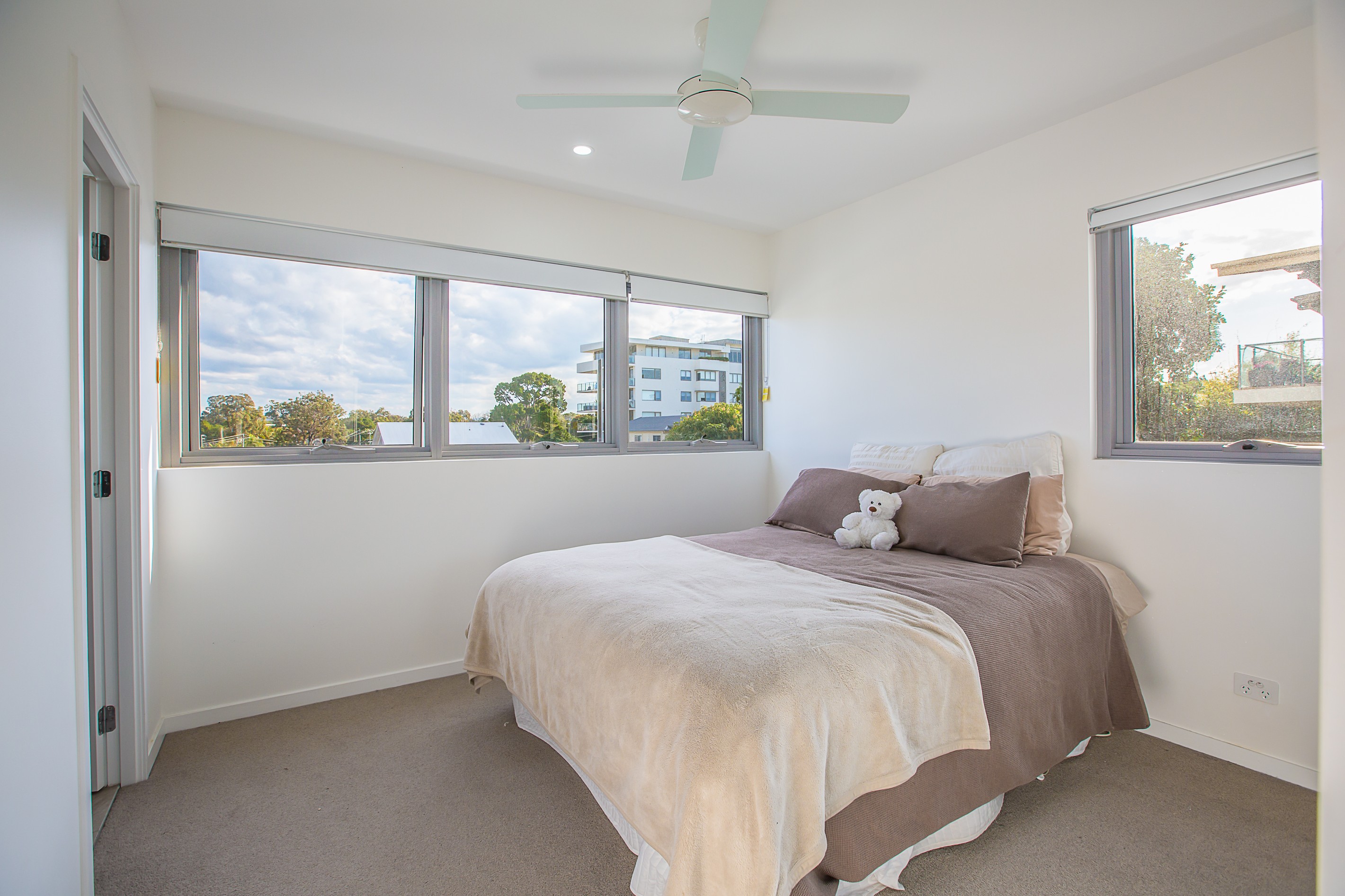 406/30 Brighton Parade, Southport, QLD 4215