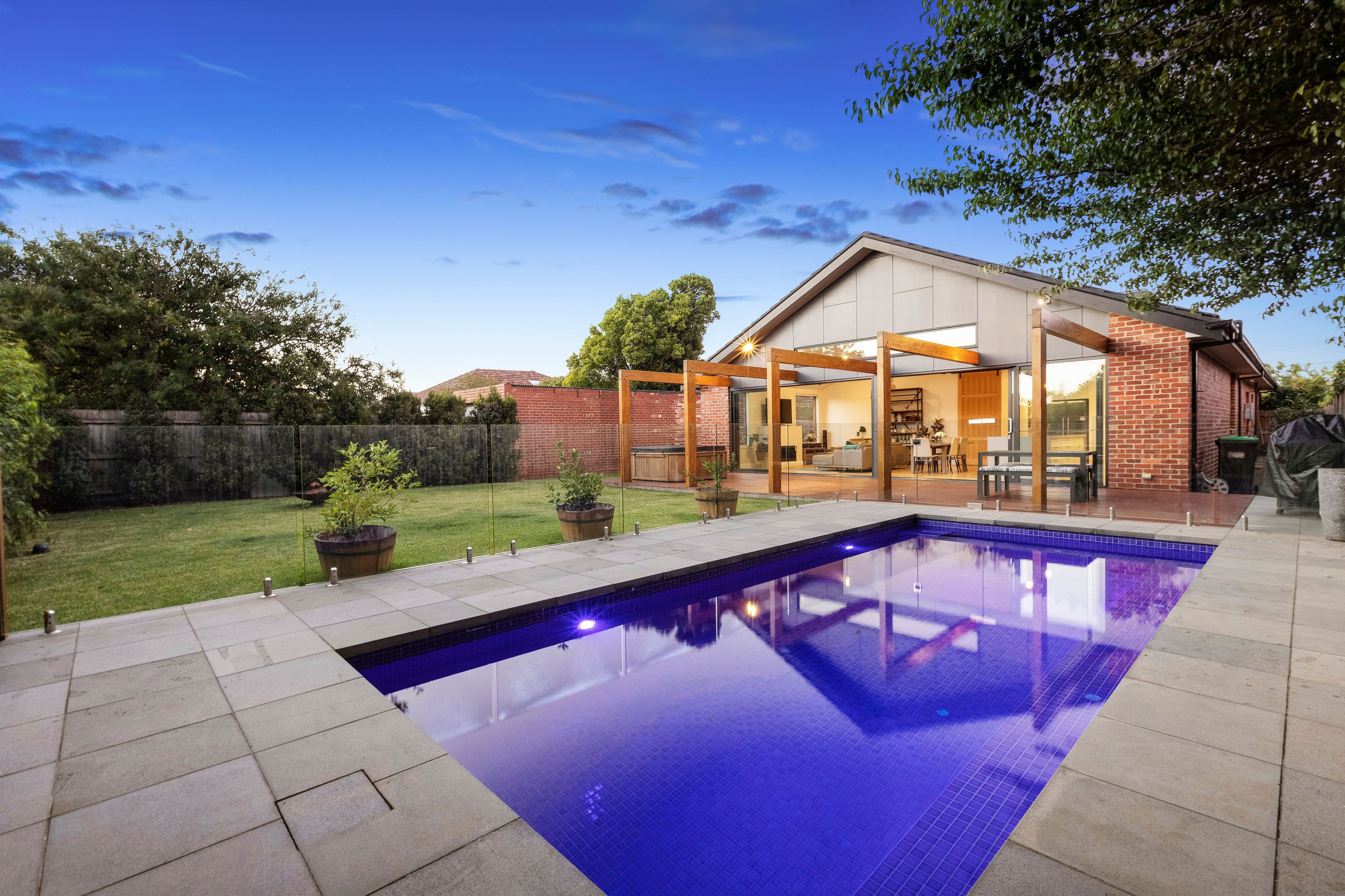 12 Wallace Avenue, Murrumbeena VIC 3163