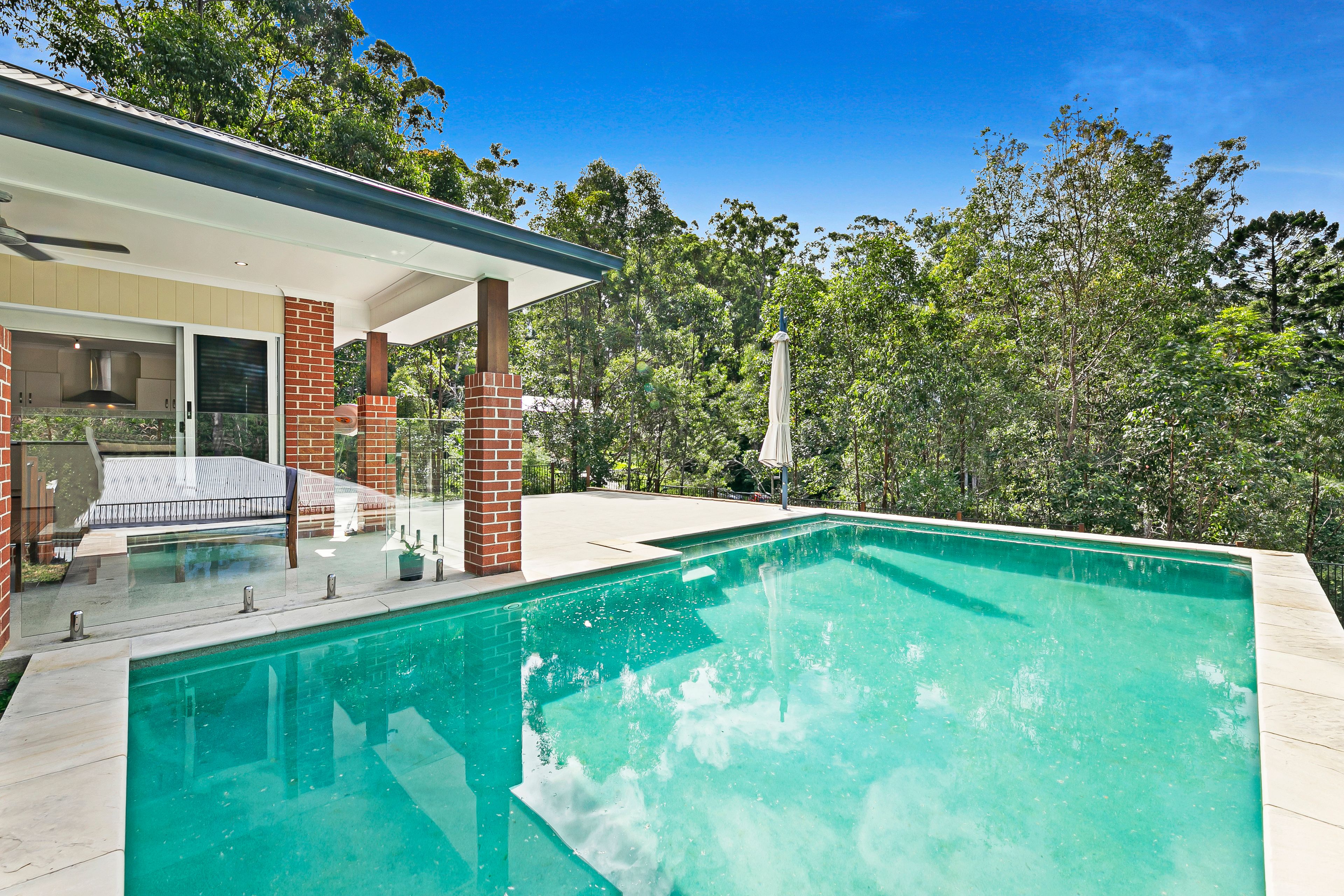 48 Friarbird Crescent, Bonogin, QLD 4213