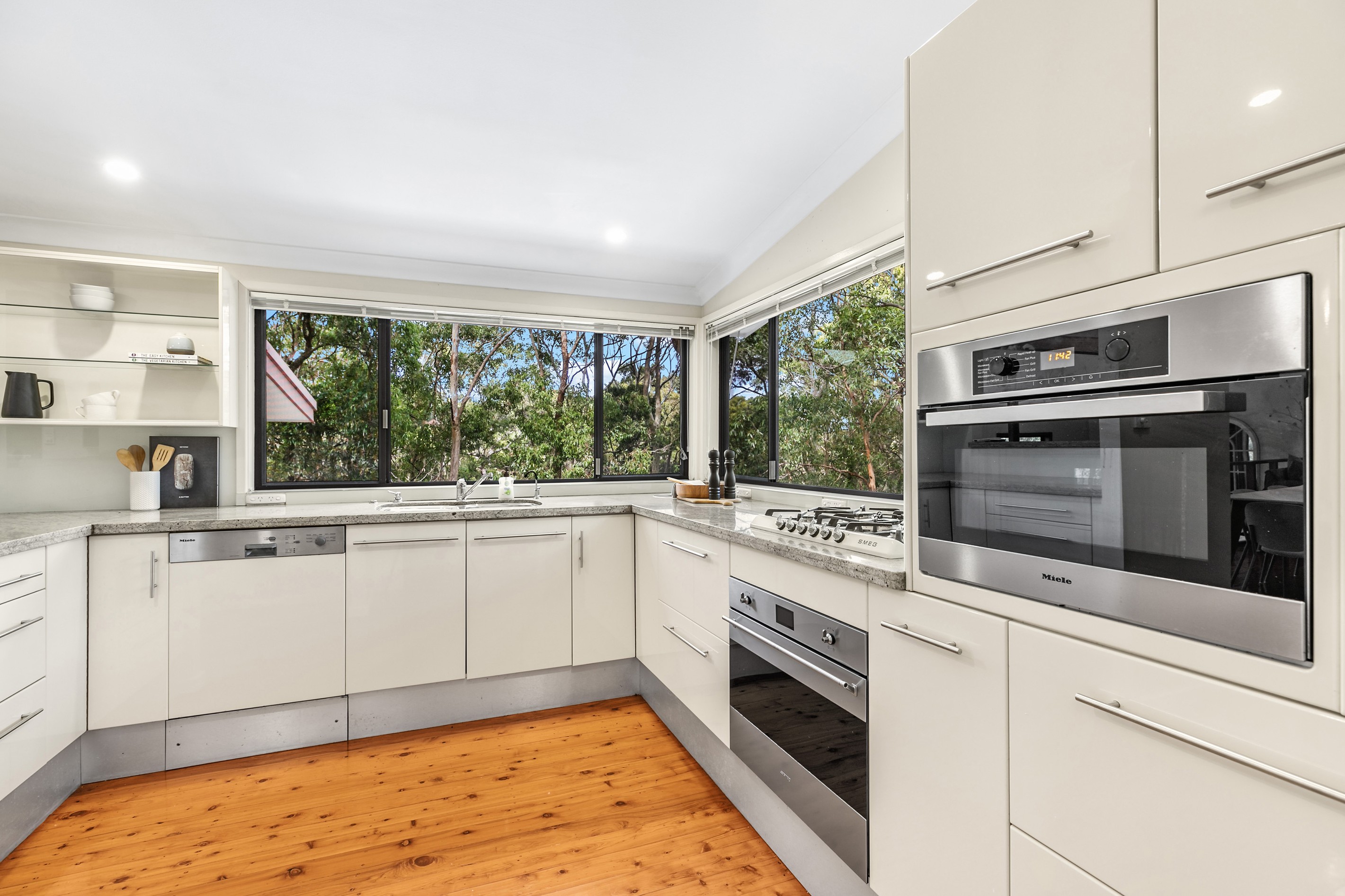 6 Paris Crescent, Valentine, NSW 2280