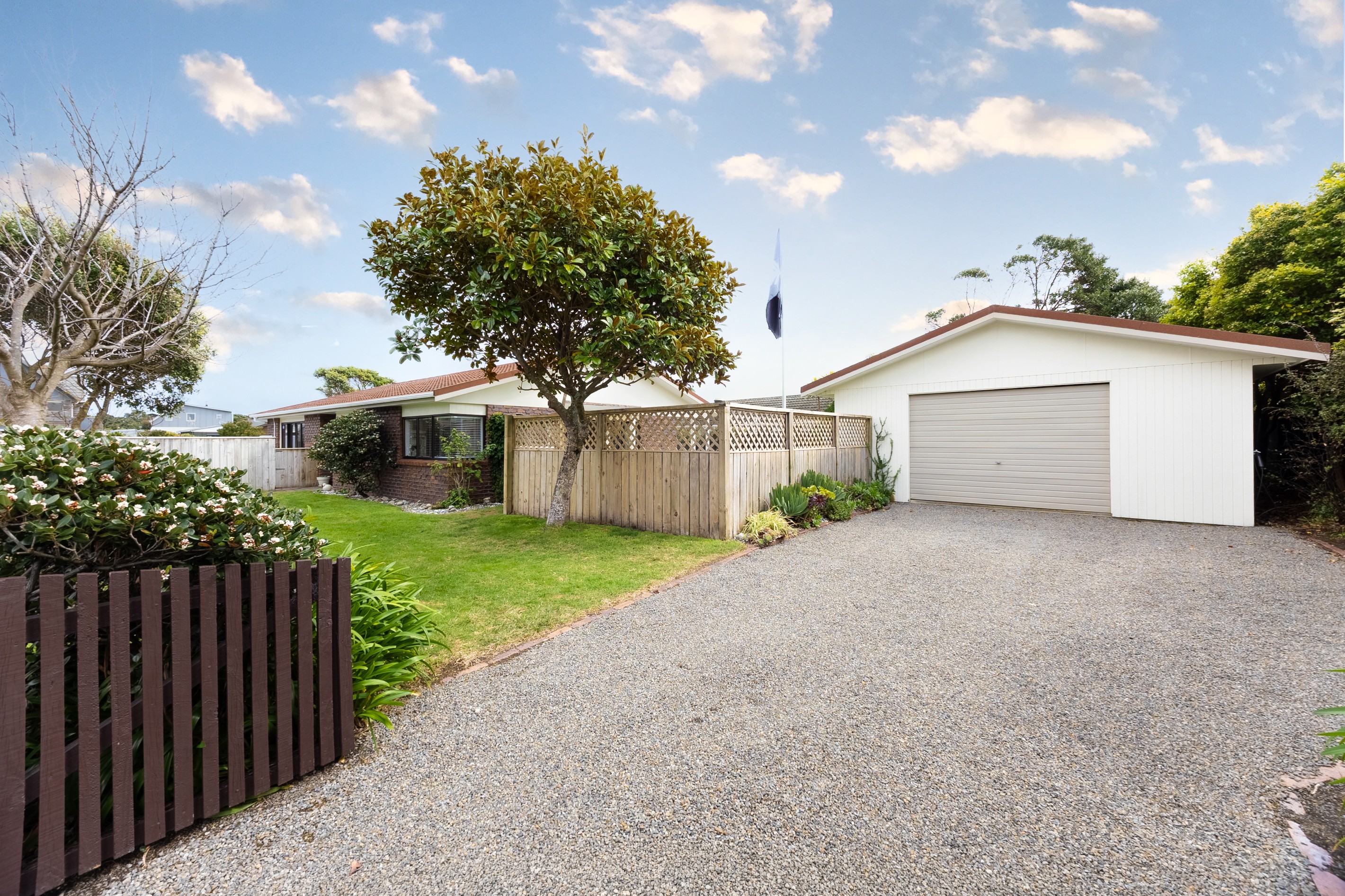 19 Reeves Street, Waikanae Beach, Kapiti Coast District