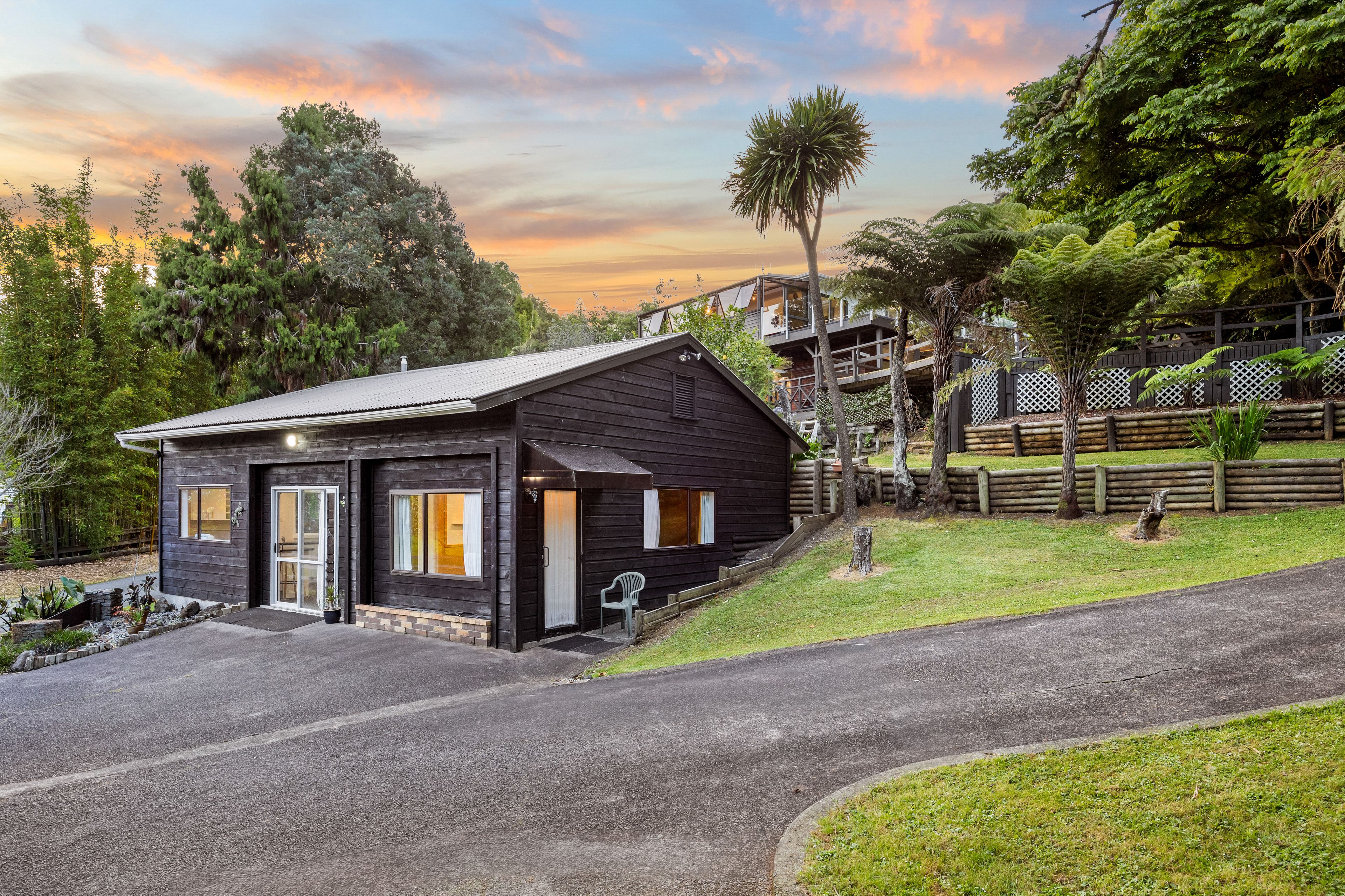 274 Forest Hill Road, Waiatarua, Waitakere City