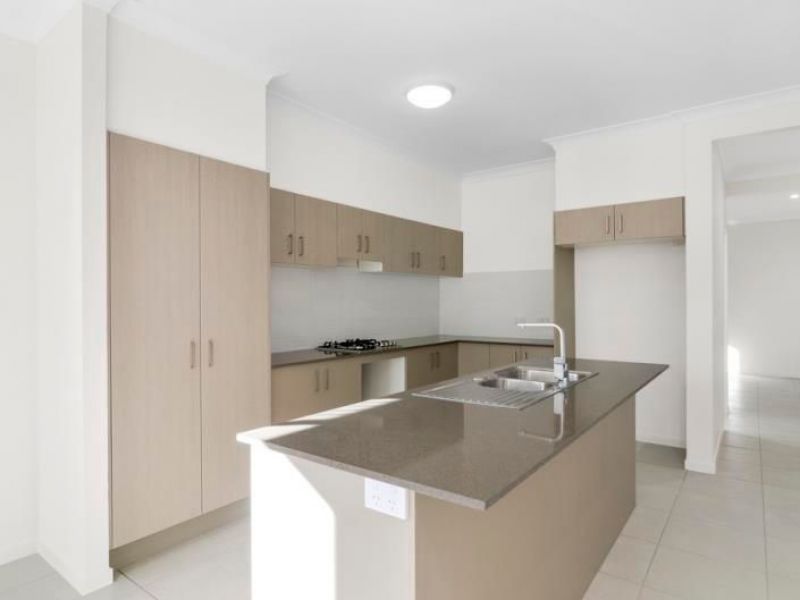 18 Stinson Circuit, Coomera, QLD 4209