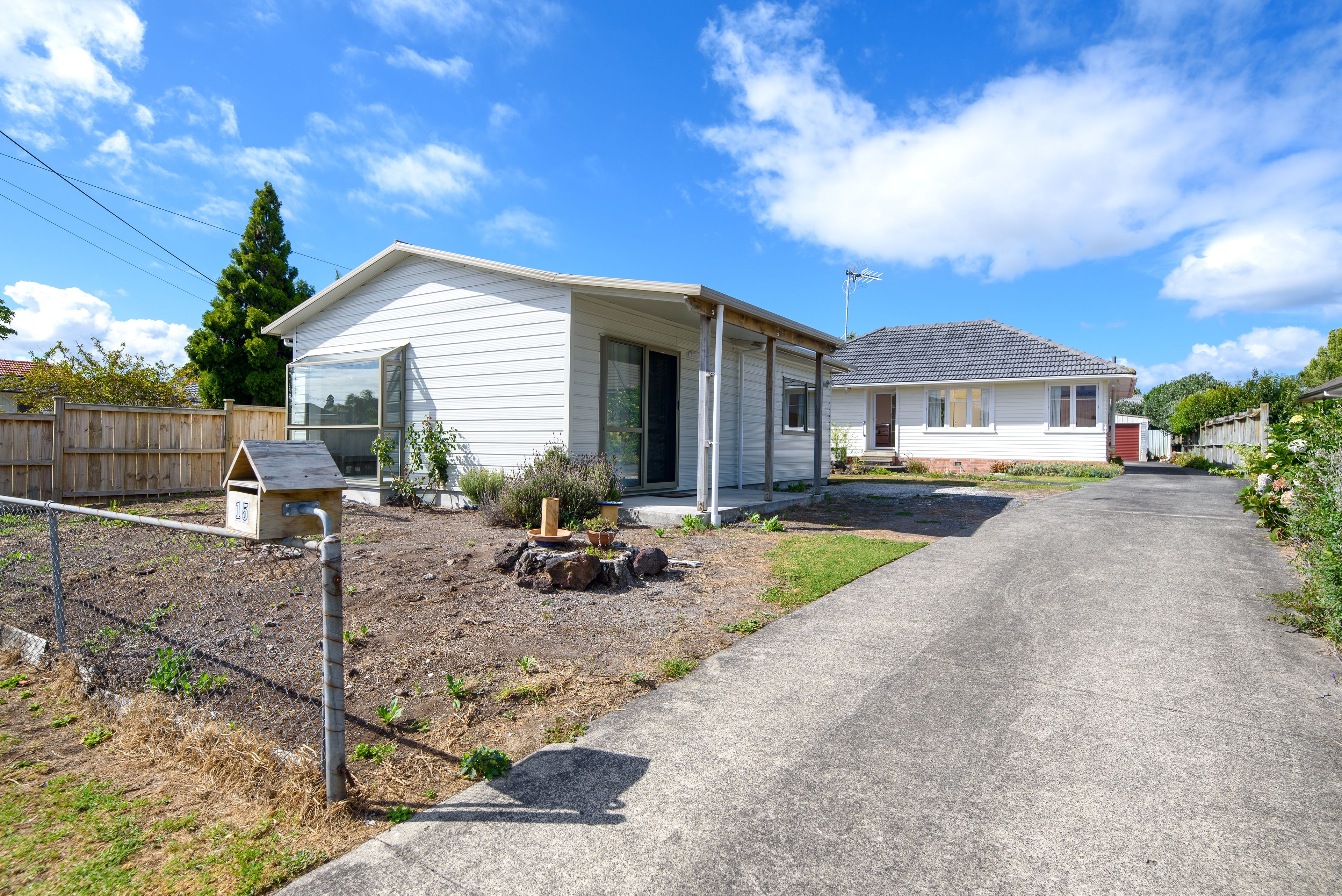 15 Edwards Avenue, Henderson, Waitakere City
