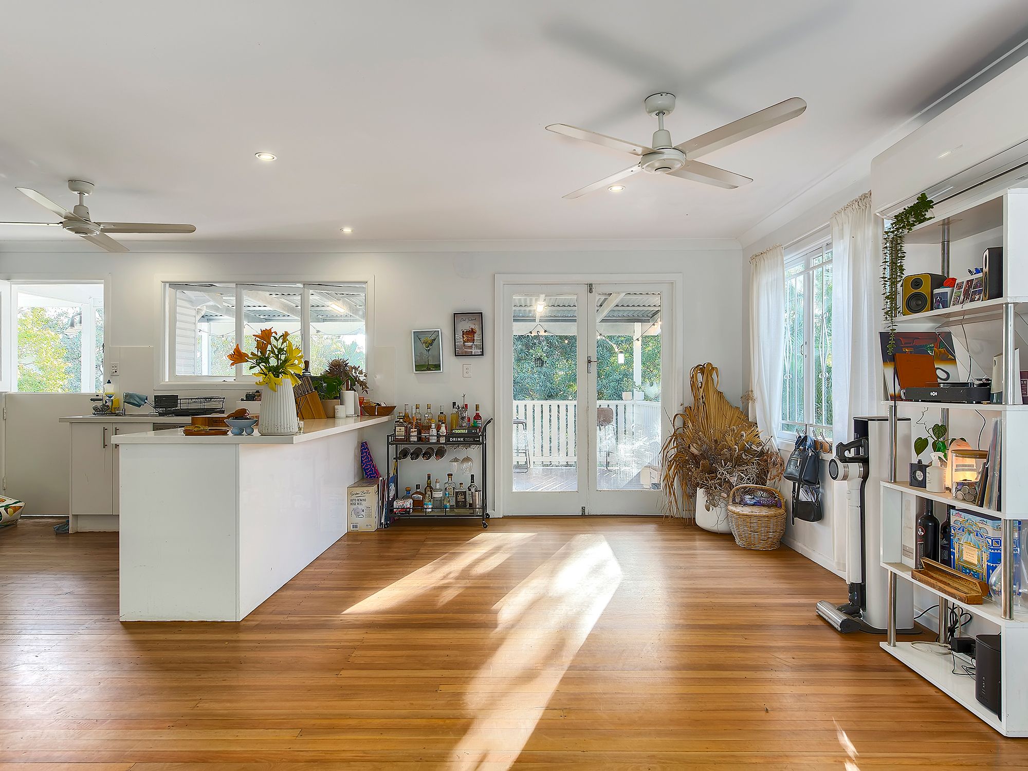 20 Chuter Street — photo 3 of 13