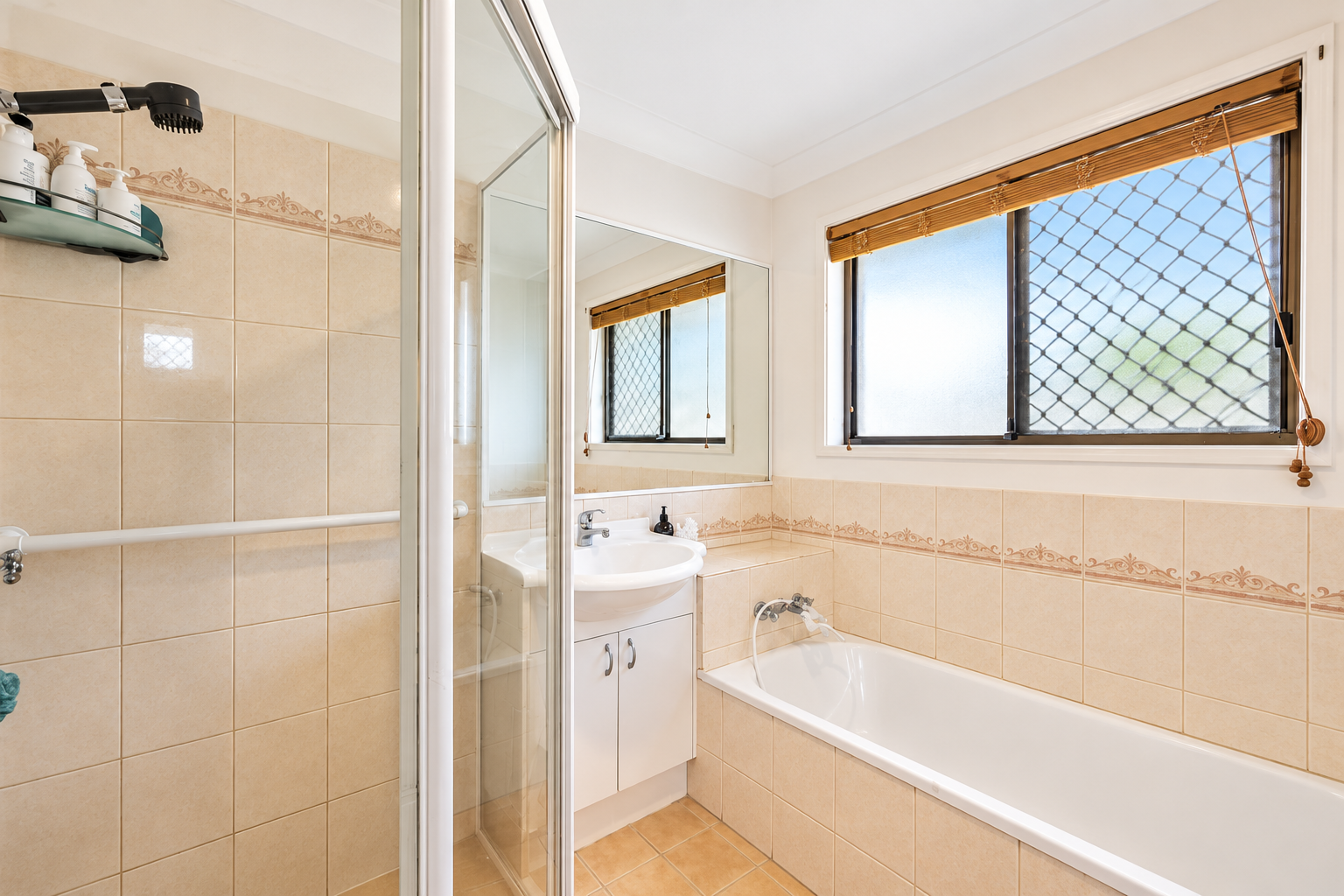 16 Voltaire Street — photo 12 of 15