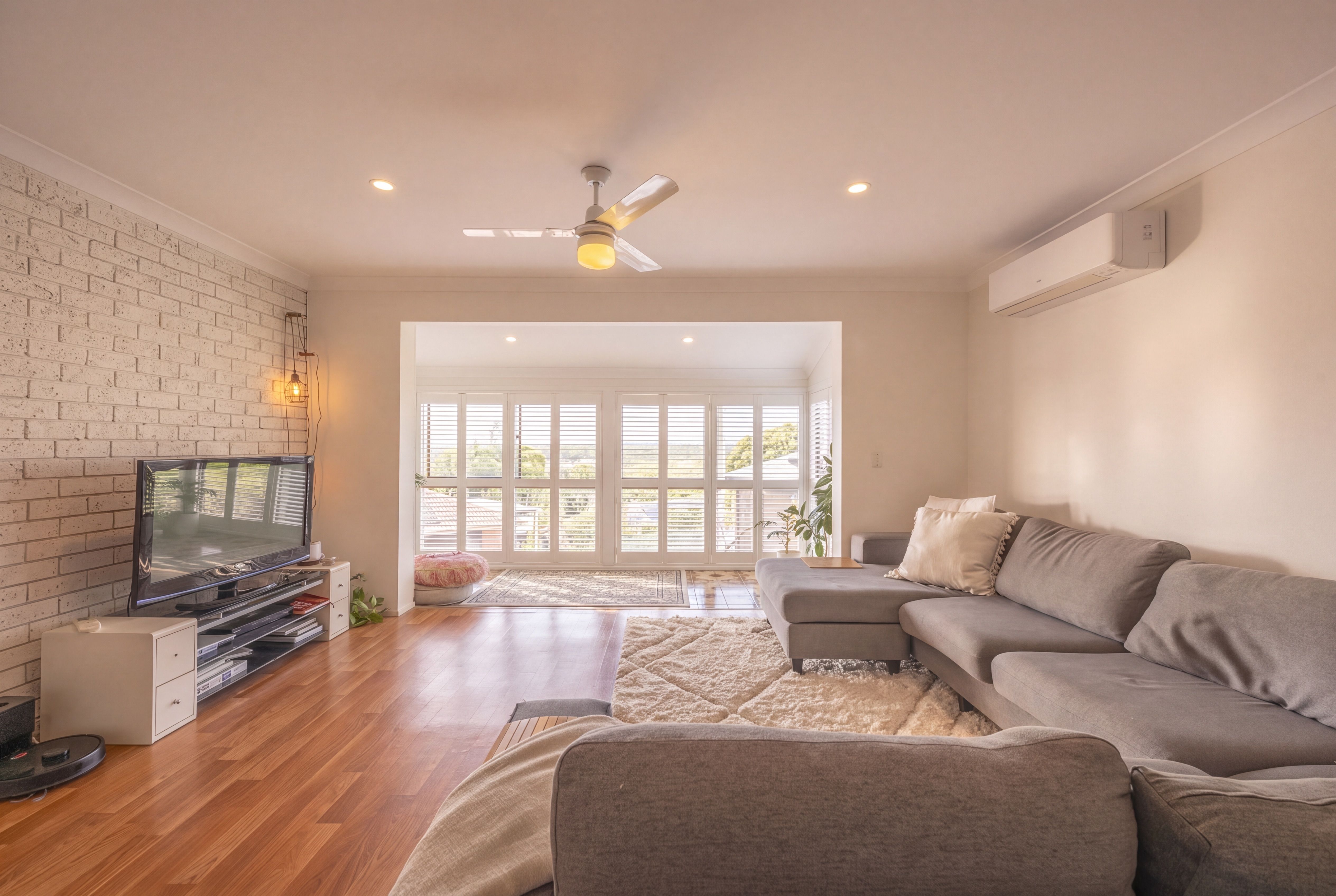 1/60 Oyster Point Road — photo 3 of 11