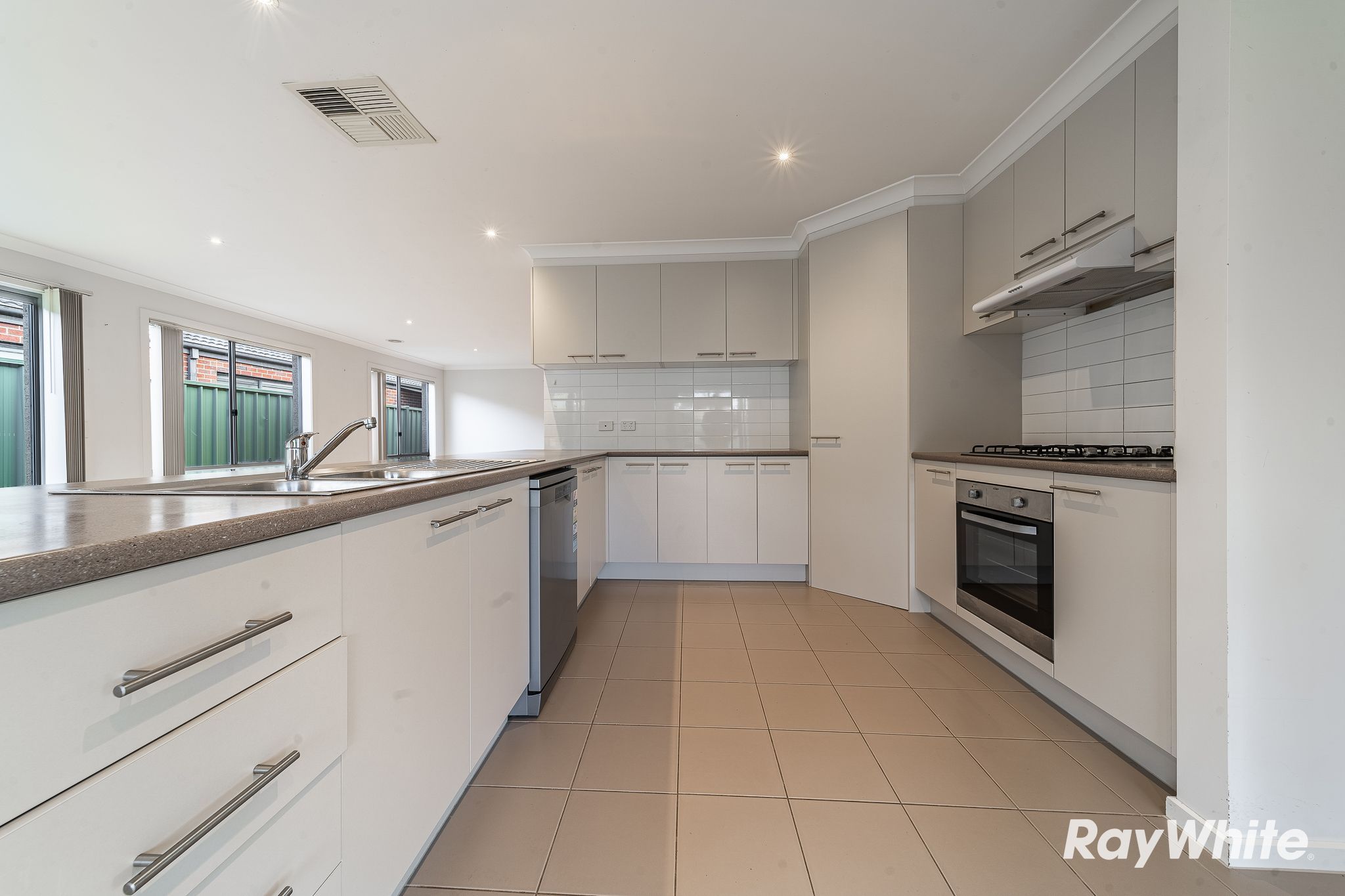 25 Sanctuary Boulevard, Maiden Gully, VIC 3551