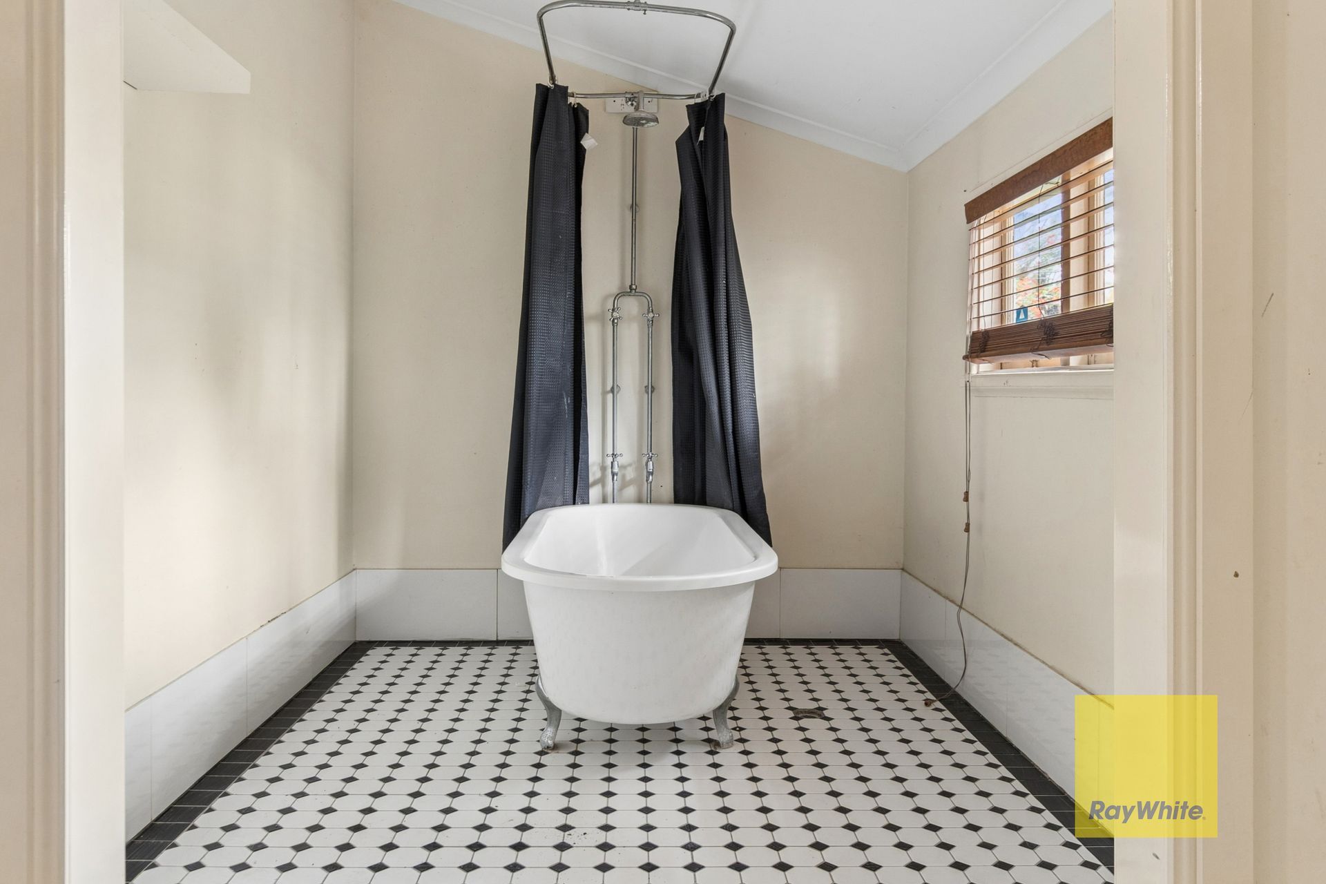 23 Jinda Road — photo 13 of 27