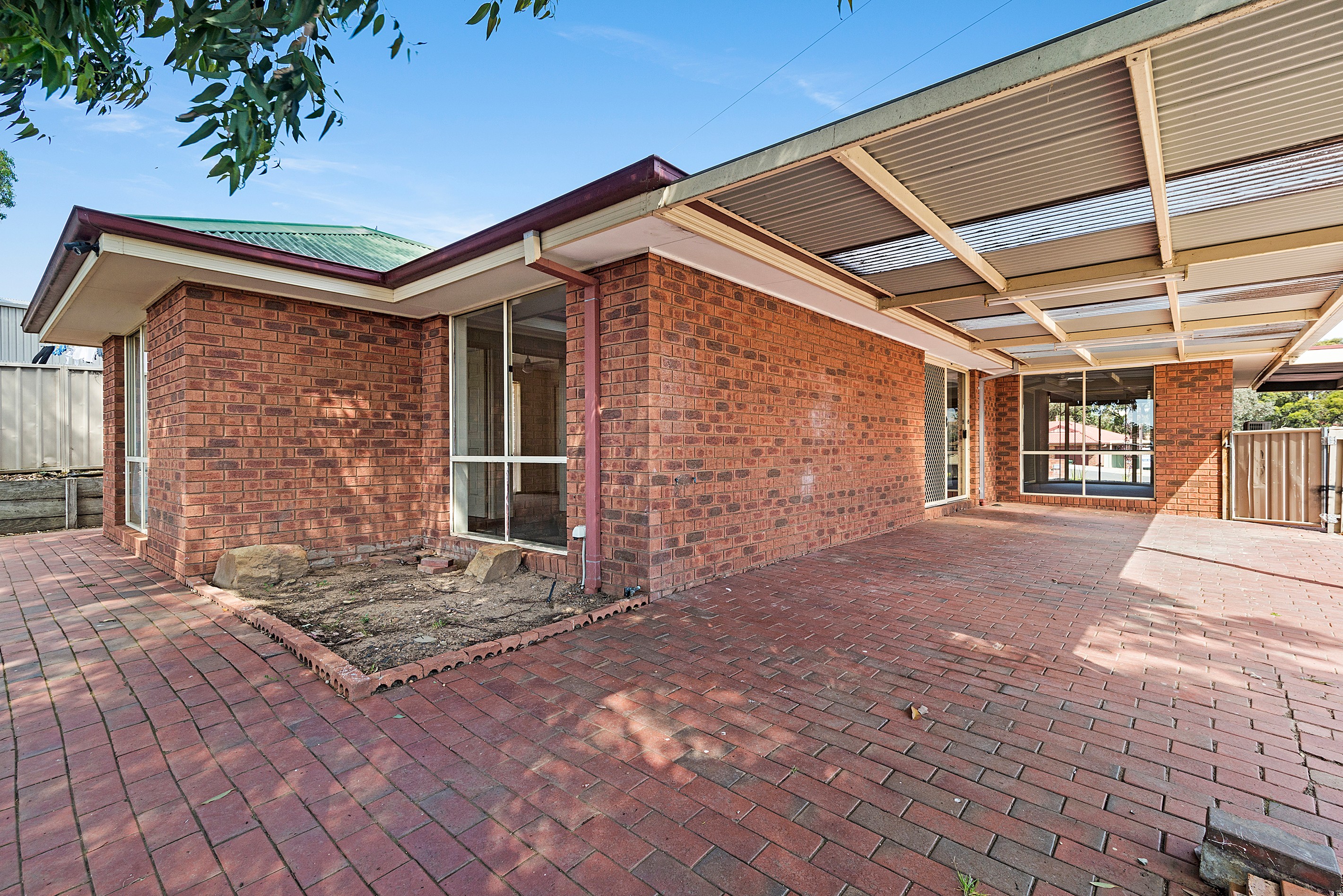 24 Sherwood Drive, Flora Hill, VIC 3550