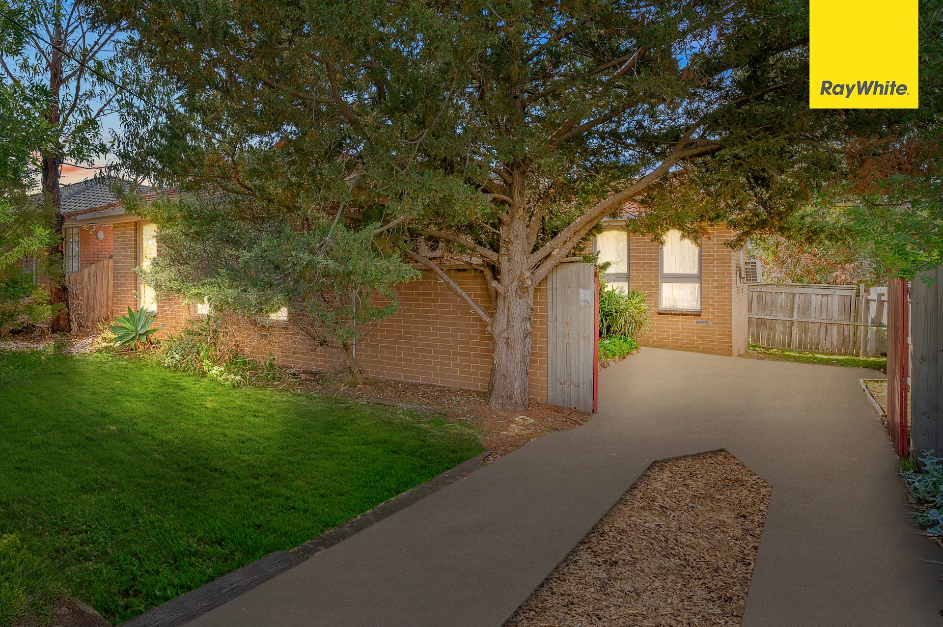 2 Gretel Grove, Melton VIC 3337