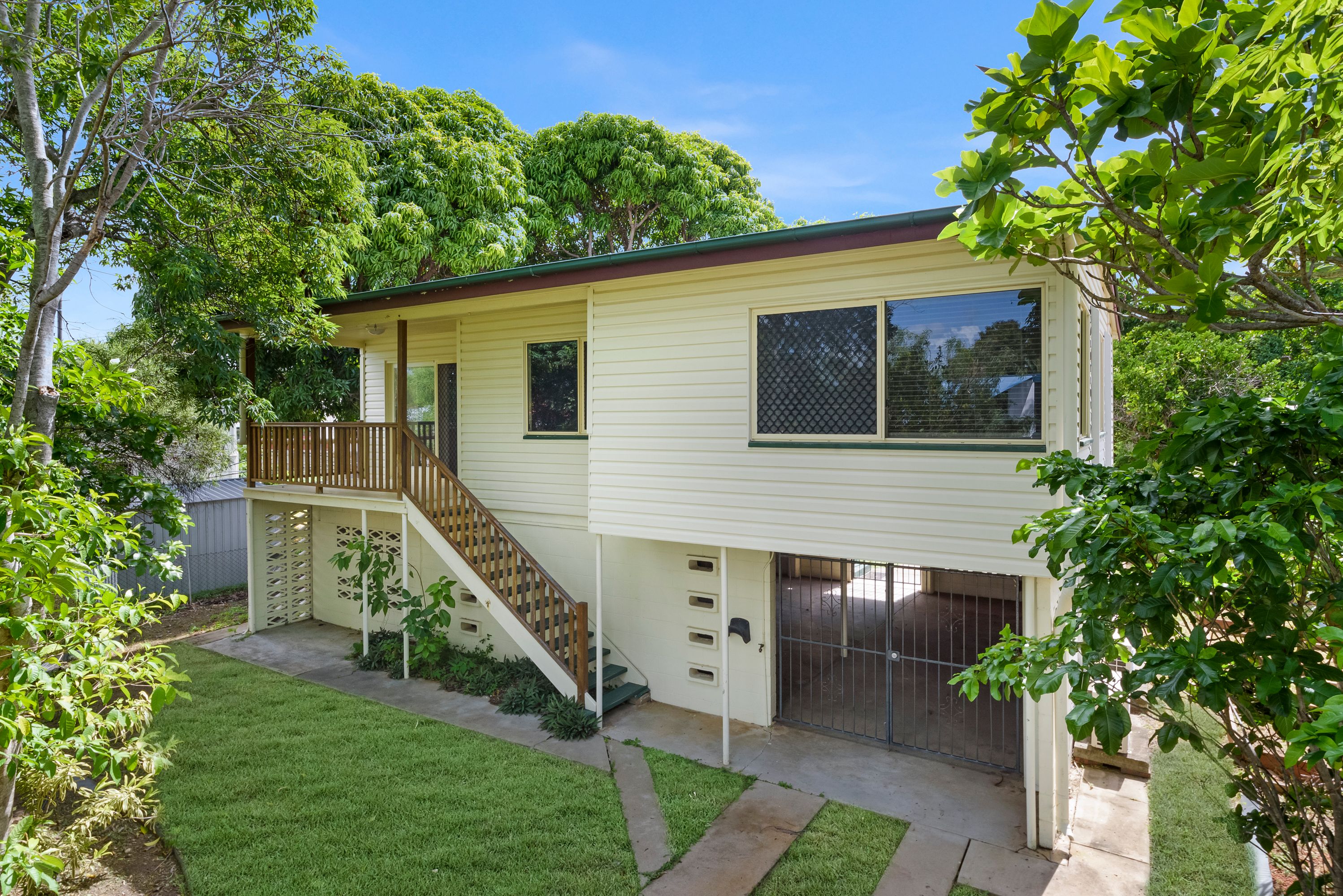 15 Canara Street, Cranbrook QLD 4814