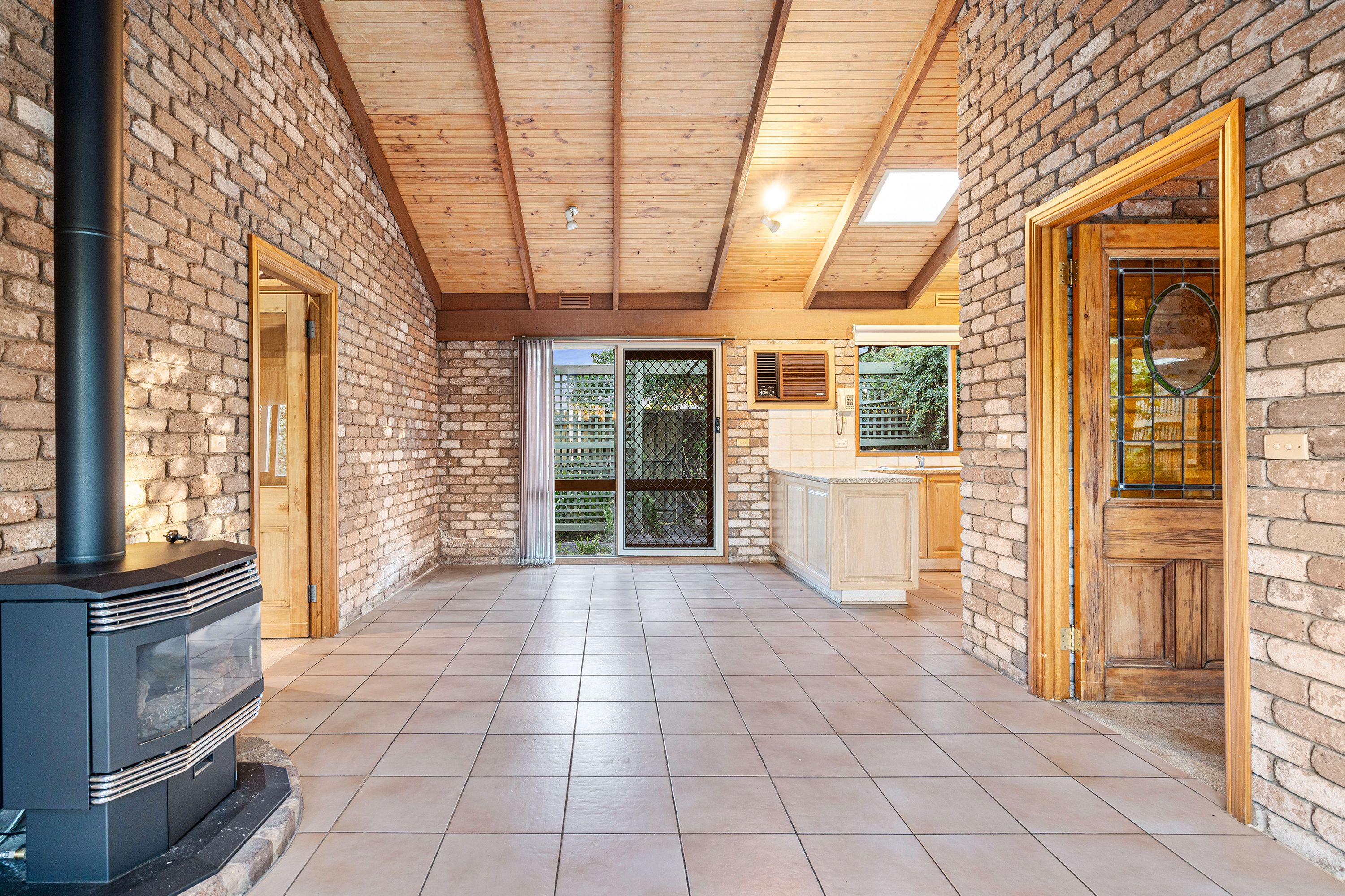 7 Pinewood Drive, Wantirna South, VIC 3152