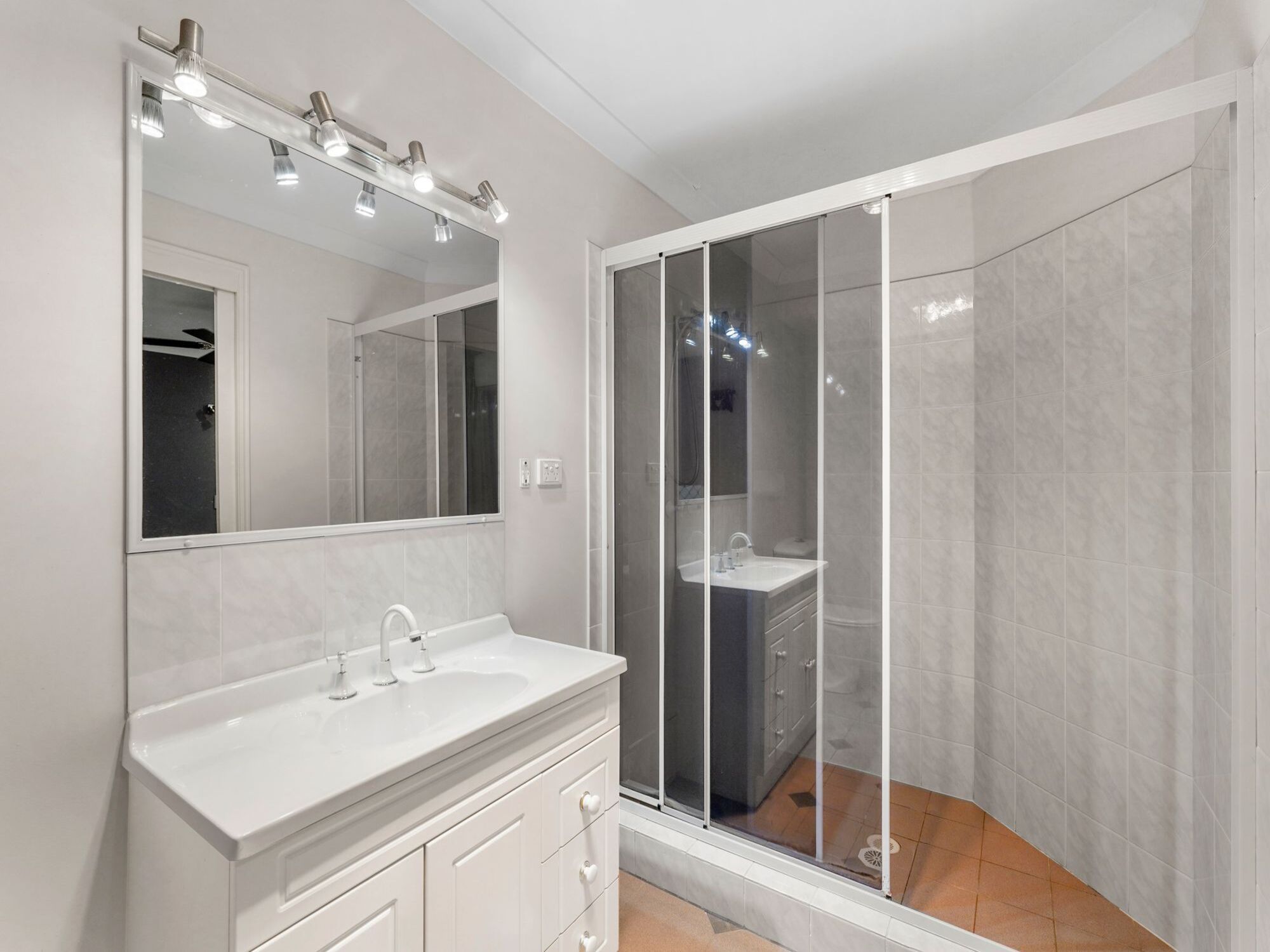 42 Meera Street — photo 8 of 22