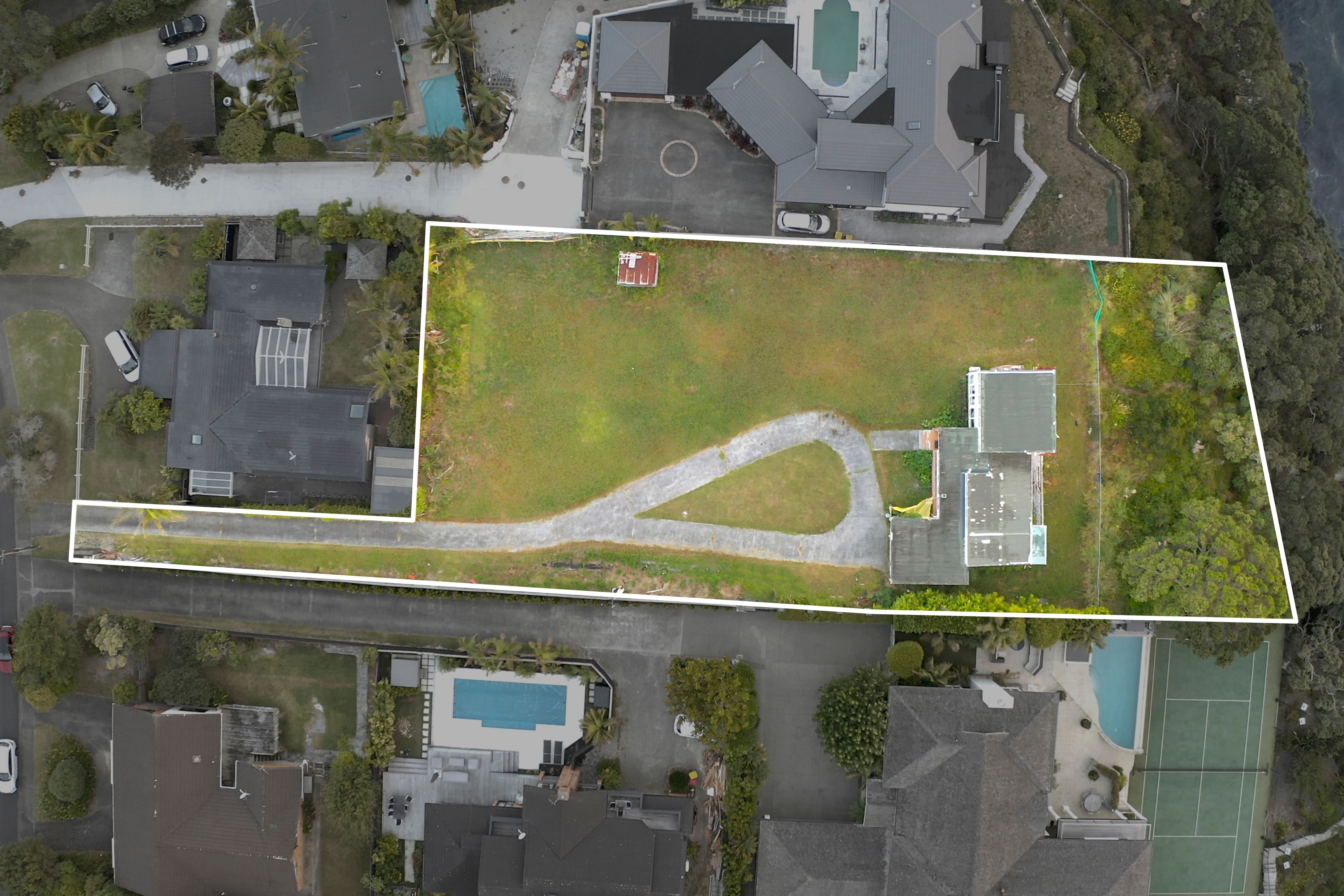 247 Beach Road, Campbells Bay, North Shore City