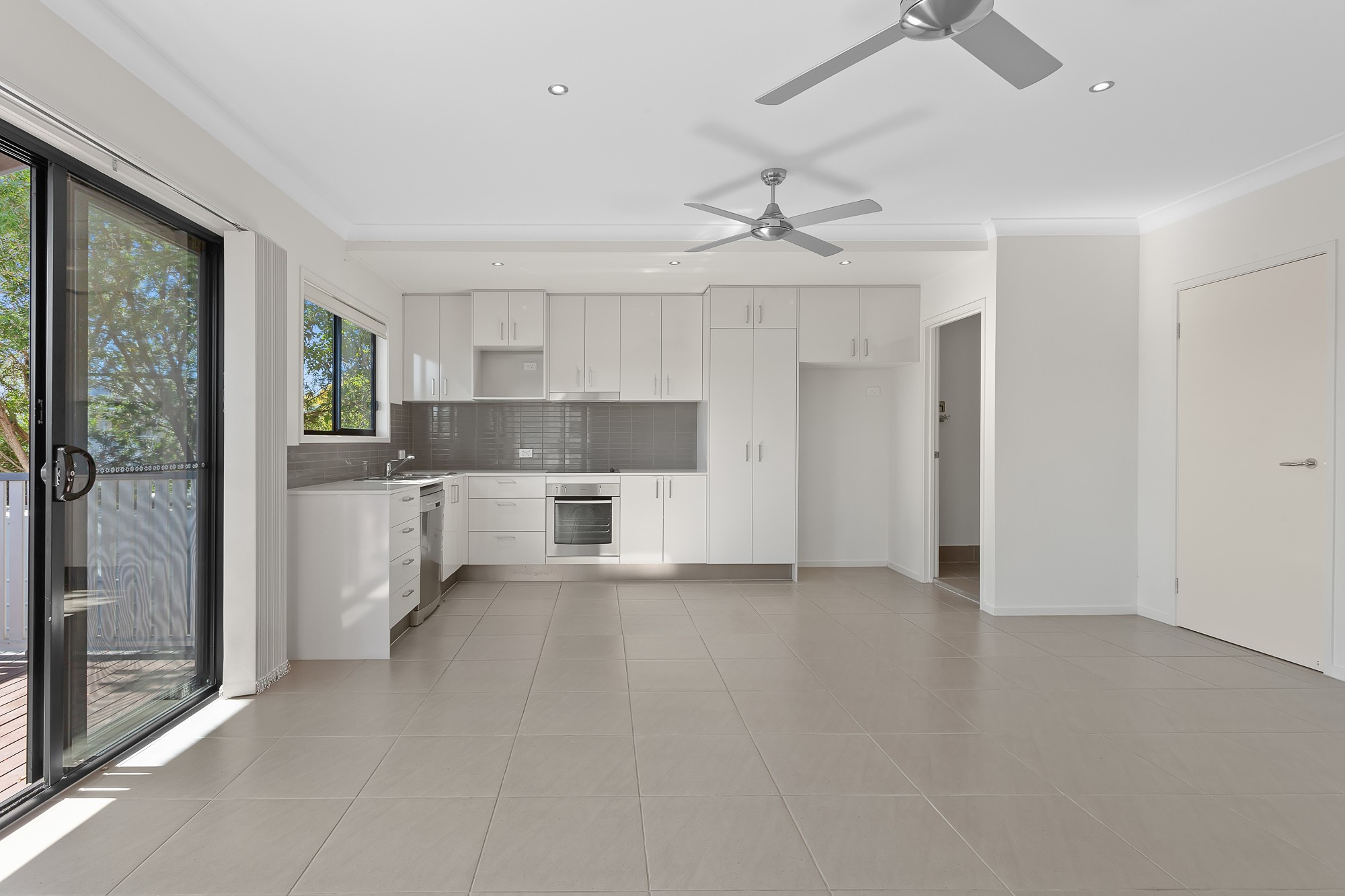 1/24 Wattle Avenue, Carina, QLD 4152