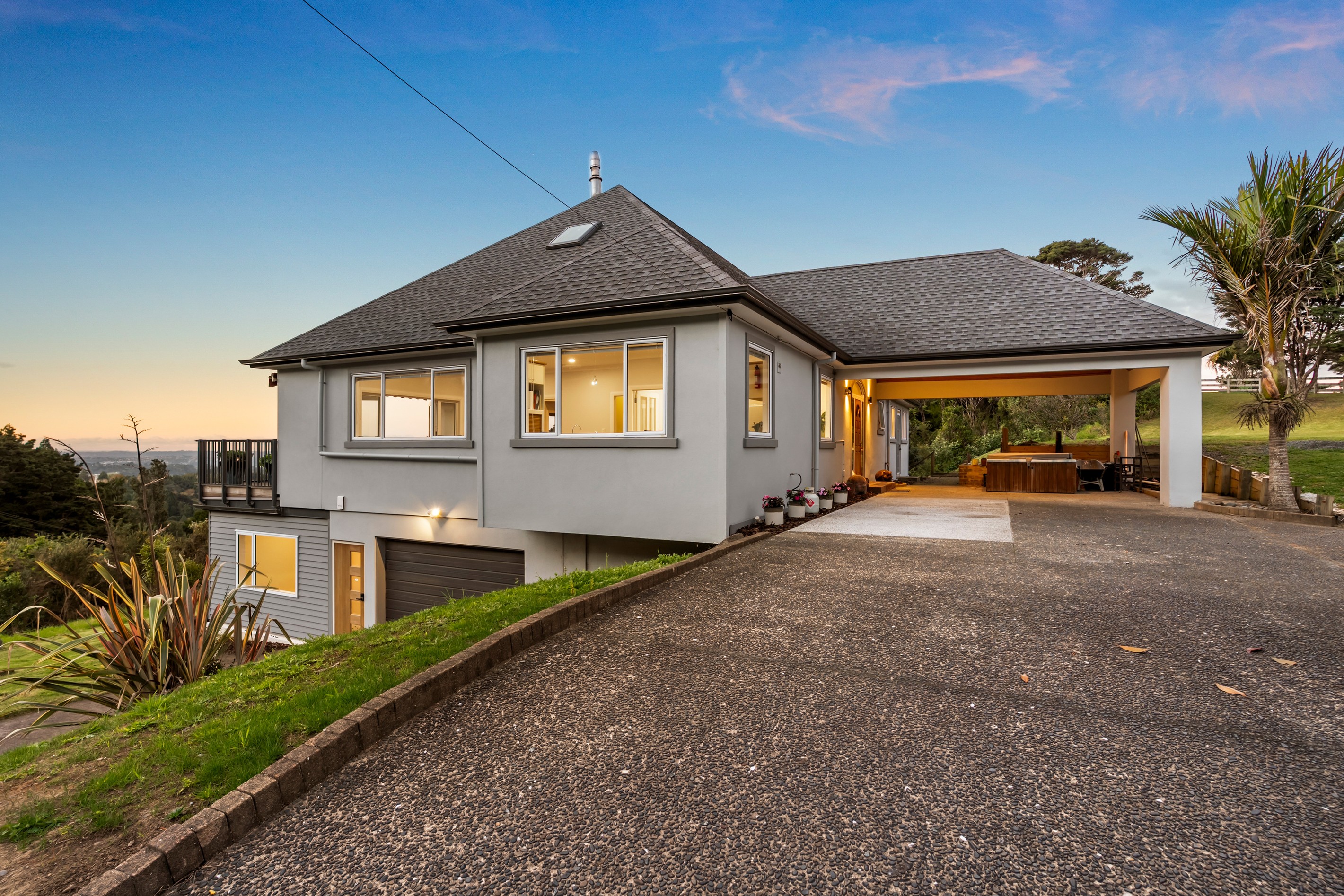 27 Tui Crescent, Waiatarua, Waitakere City