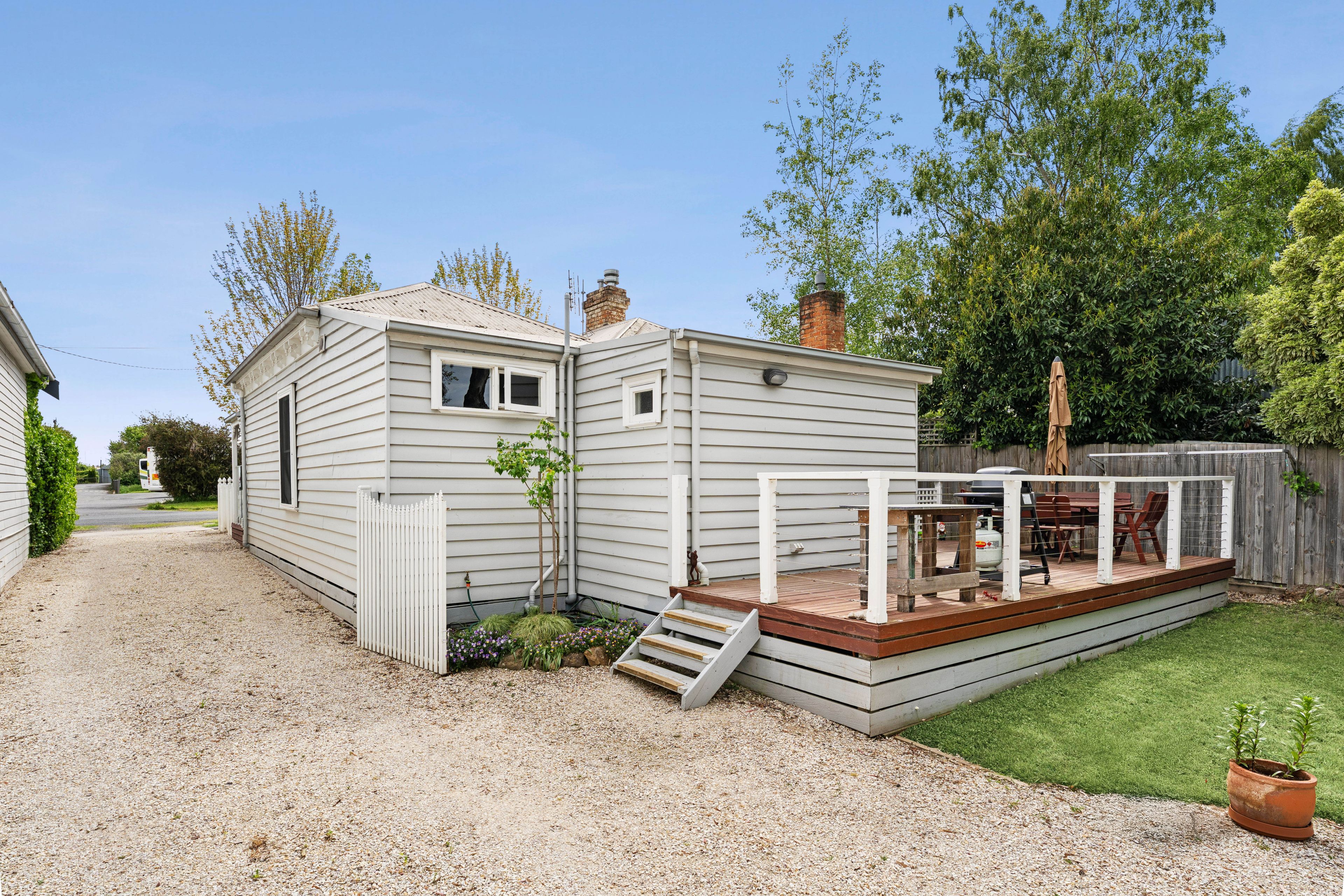 37 Hutton Street — photo 15 of 16