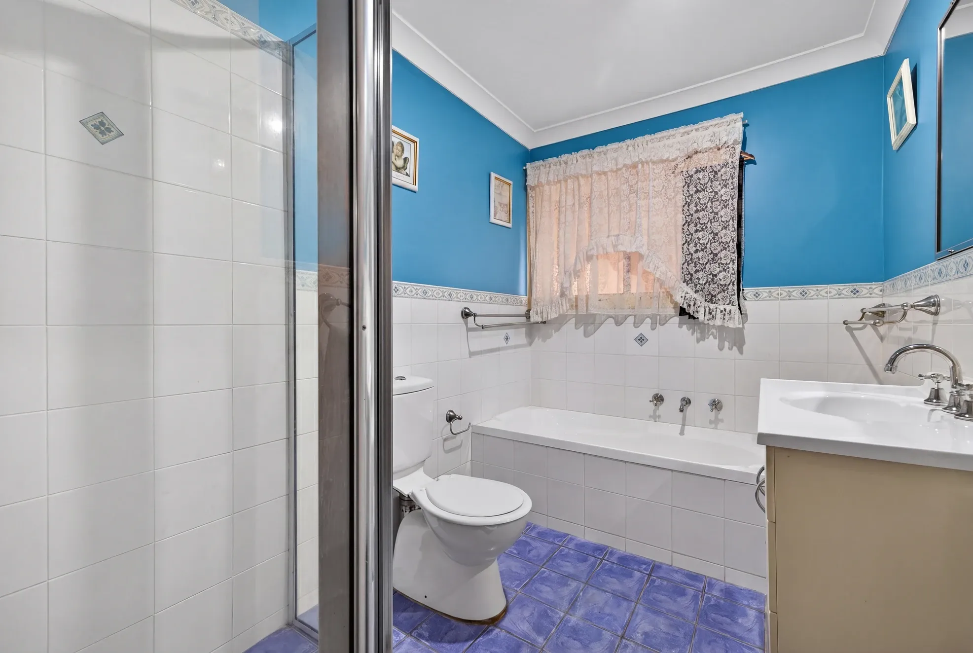 17 Garrick Road — photo 9 of 14