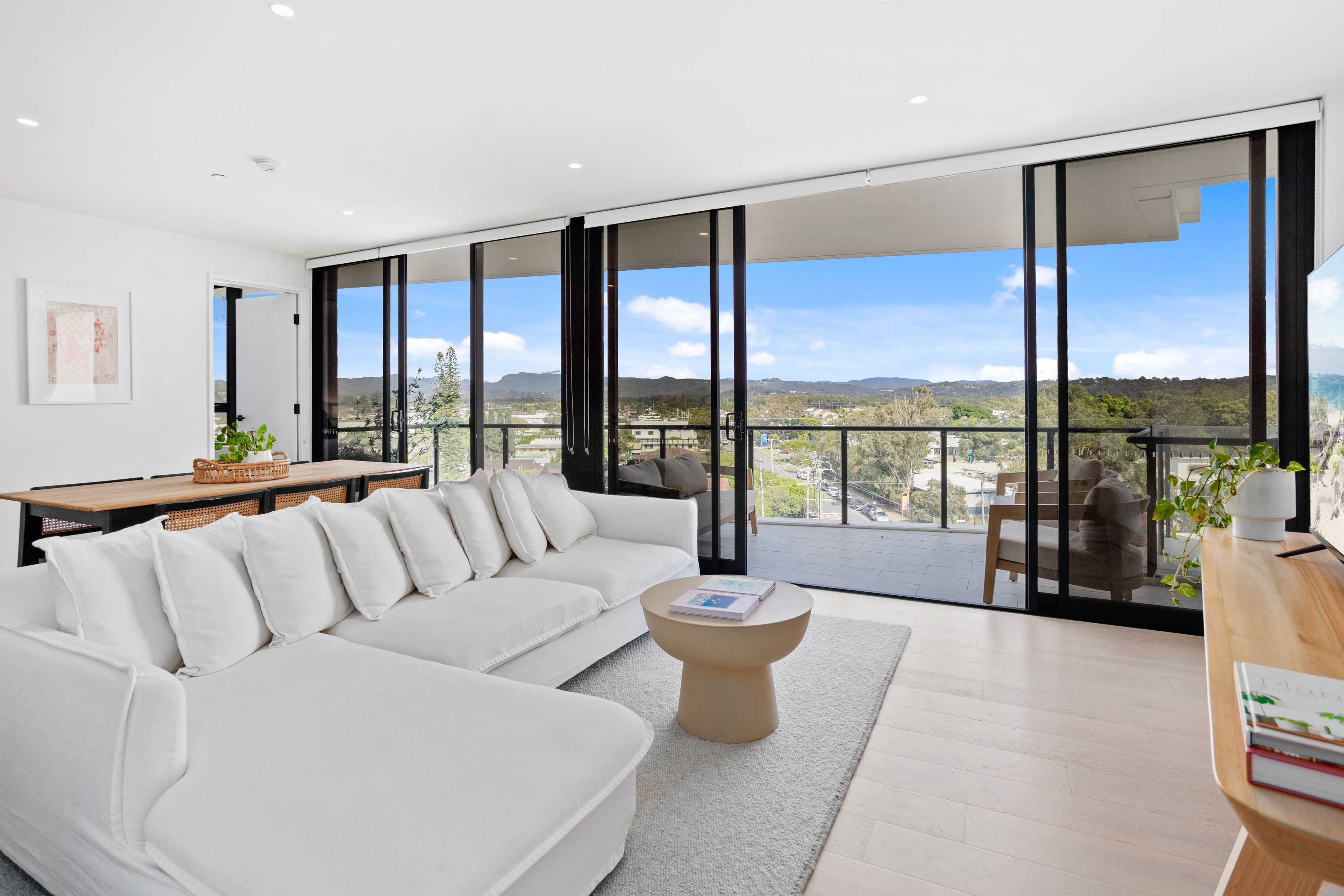 2509/1328 Gold Coast Highway — photo 3 of 18
