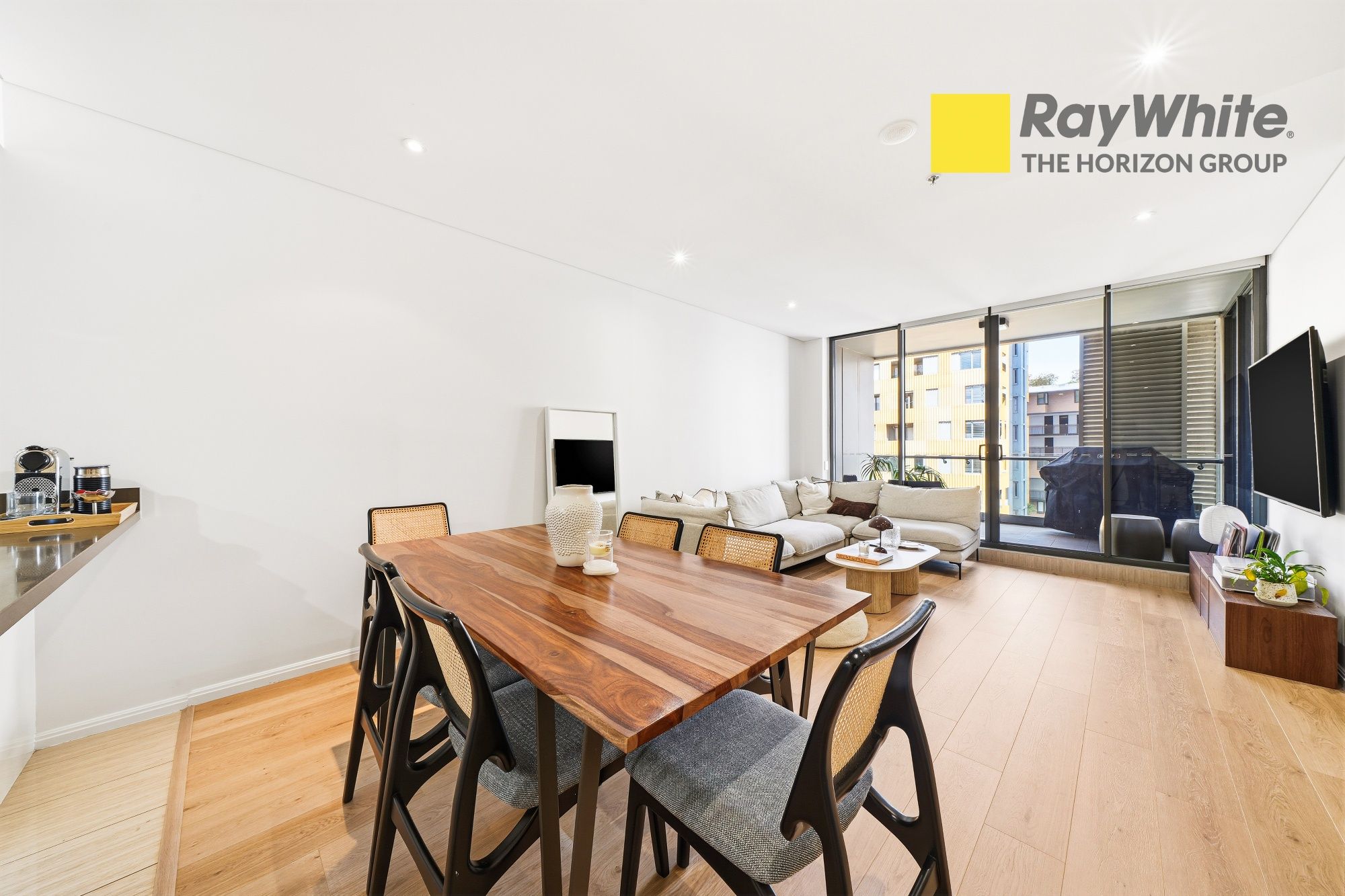 531/20 Gadigal Avenue — photo 6 of 20