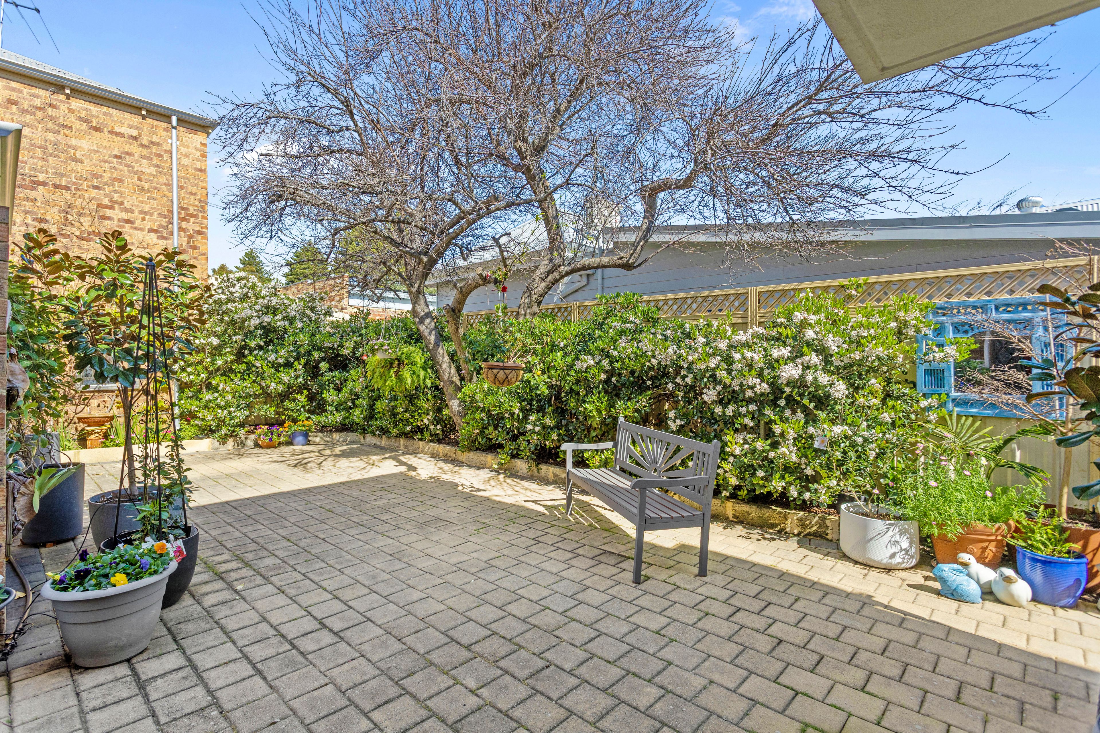 5/4 John Street — photo 16 of 27