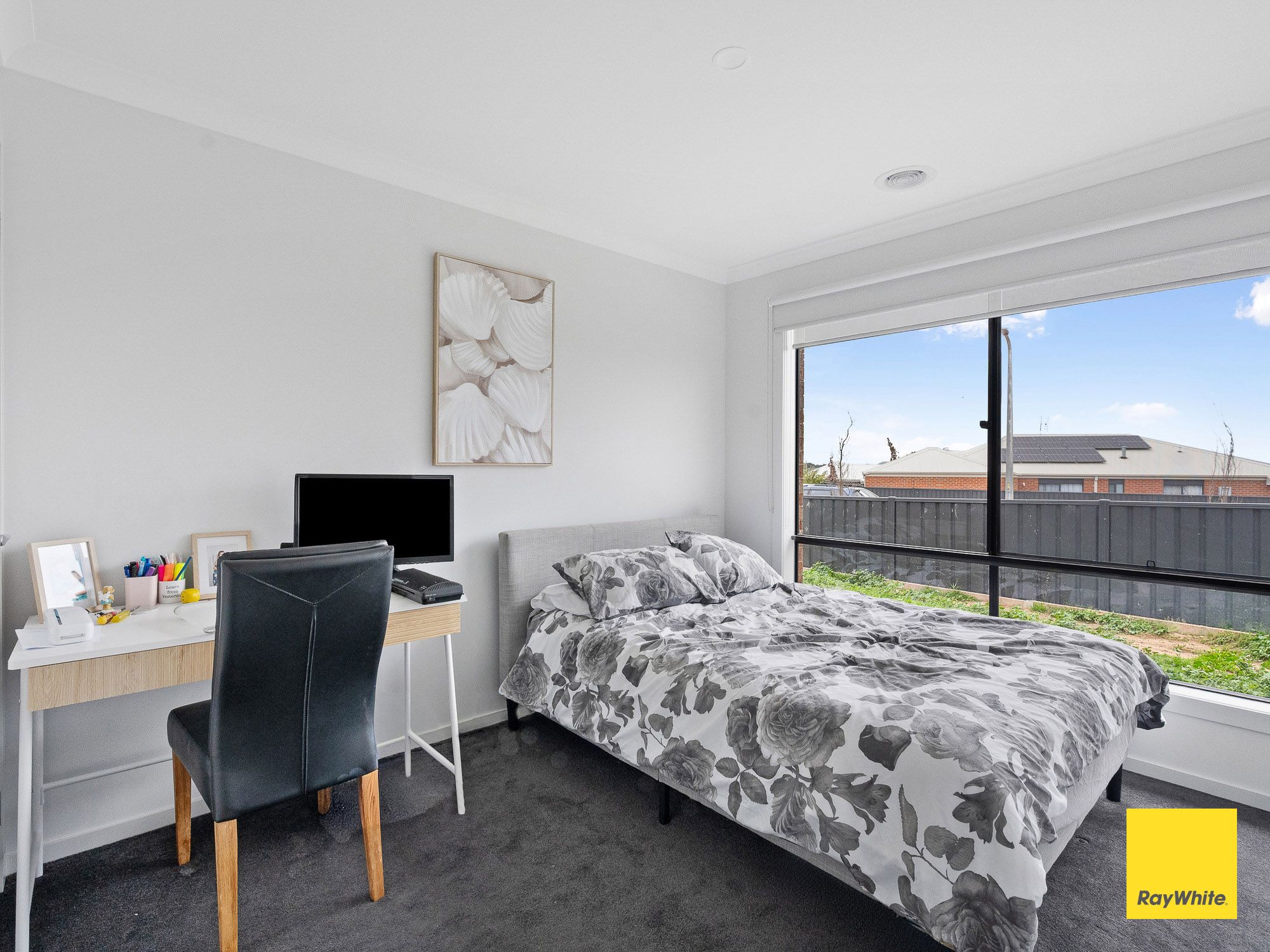 10 Streeton Avenue — photo 12 of 15