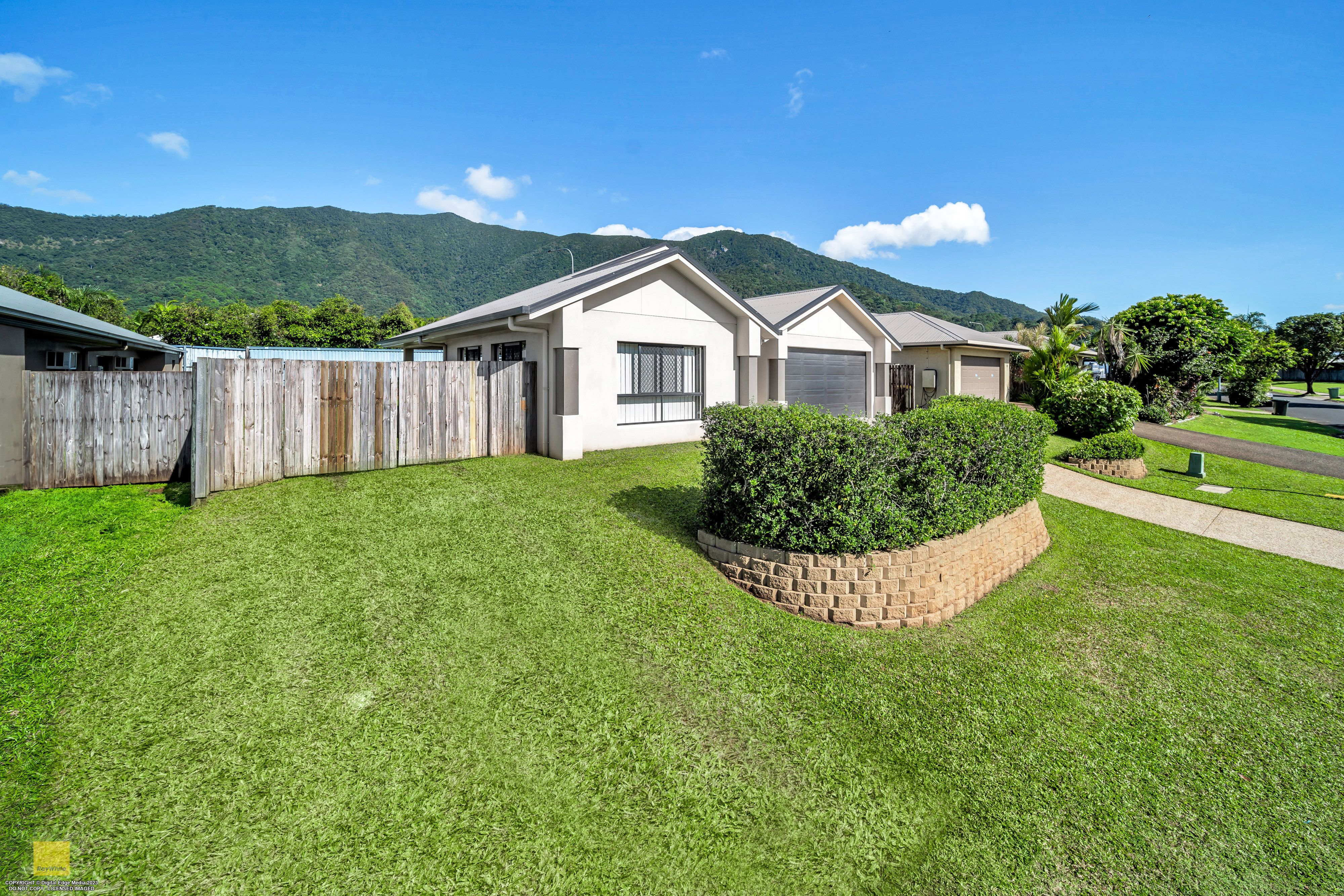 10 Norfolk Circuit, Redlynch, QLD 4870