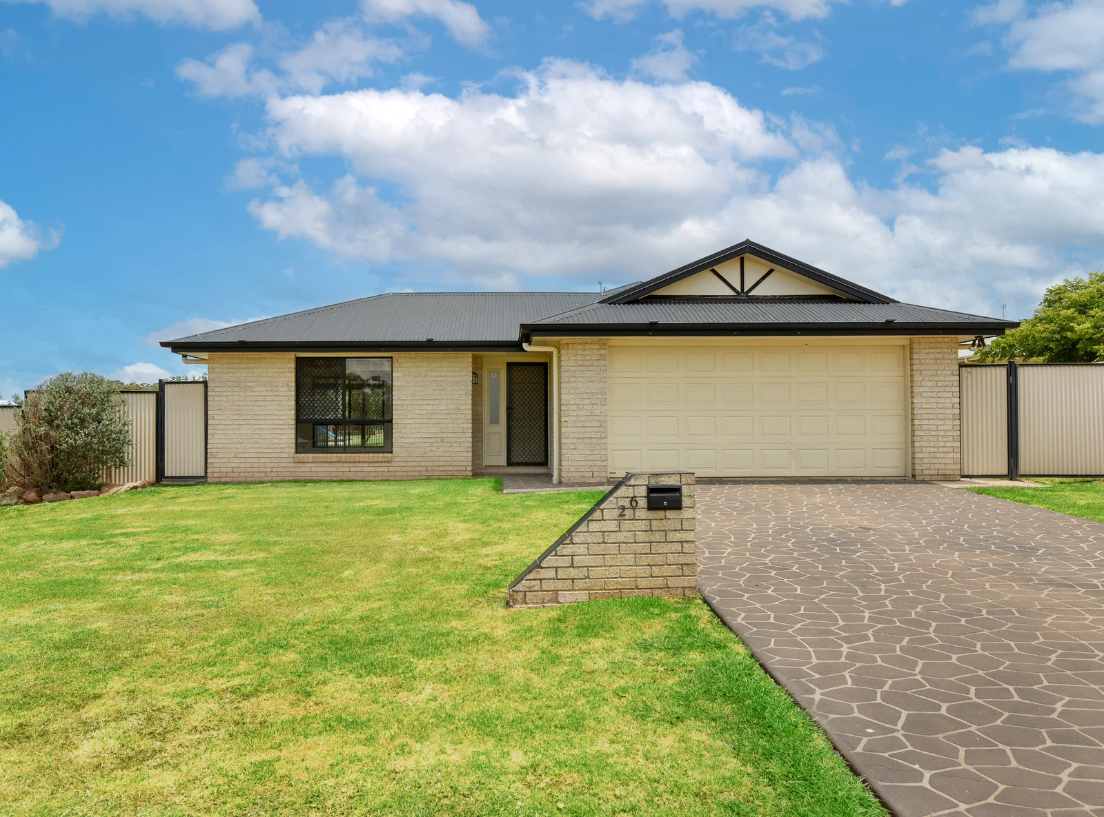 26 Highland Park Road, Meringandan West, QLD 4352