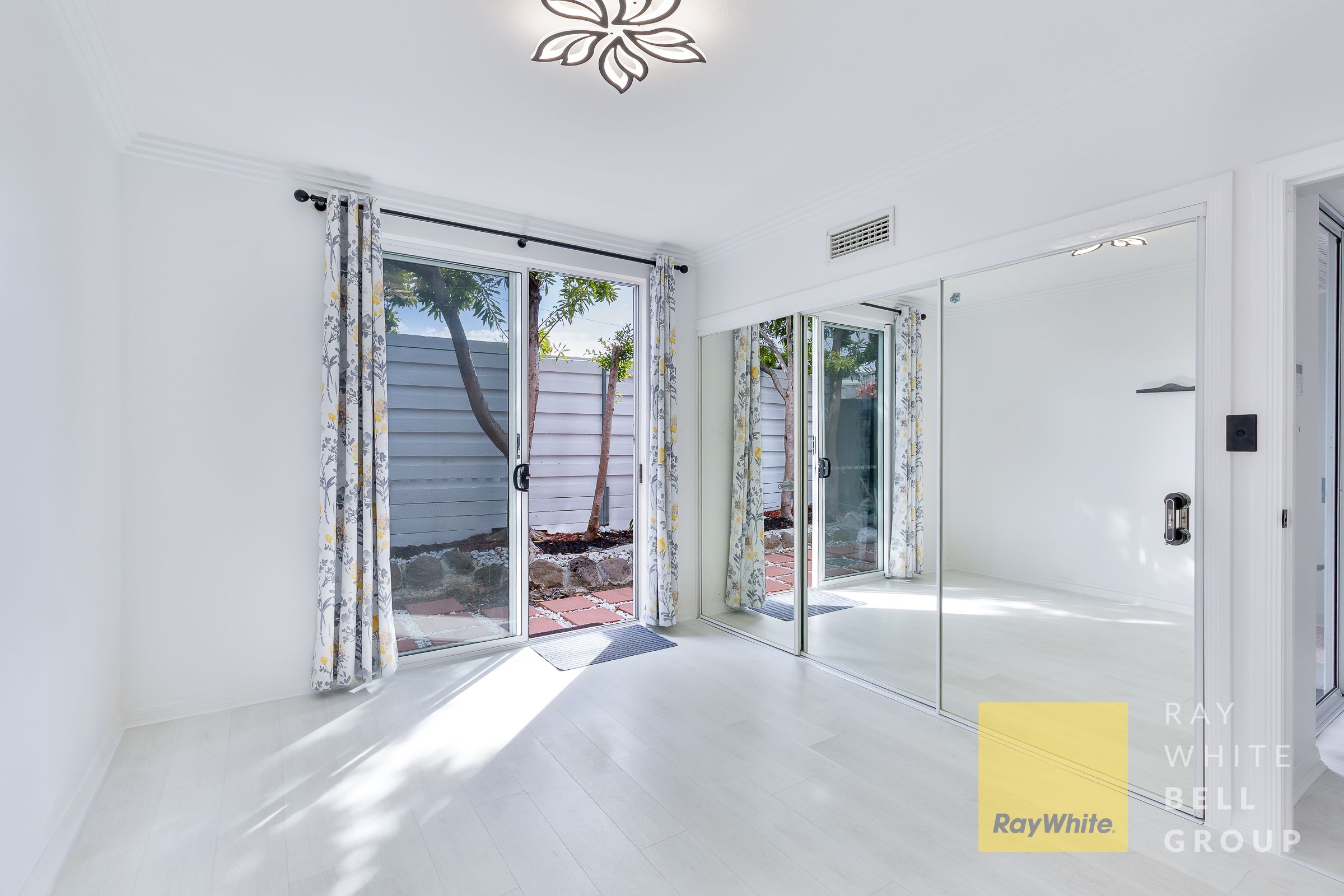 7/6-10 Rose Street — photo 8 of 19