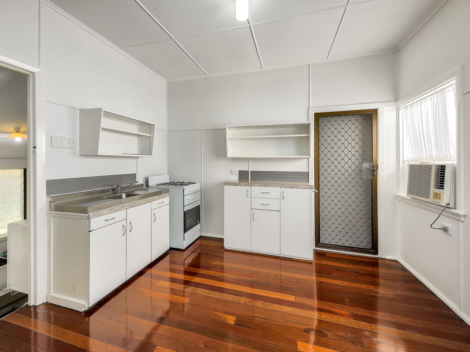 14 Thirteenth Avenue, Kedron, QLD 4031