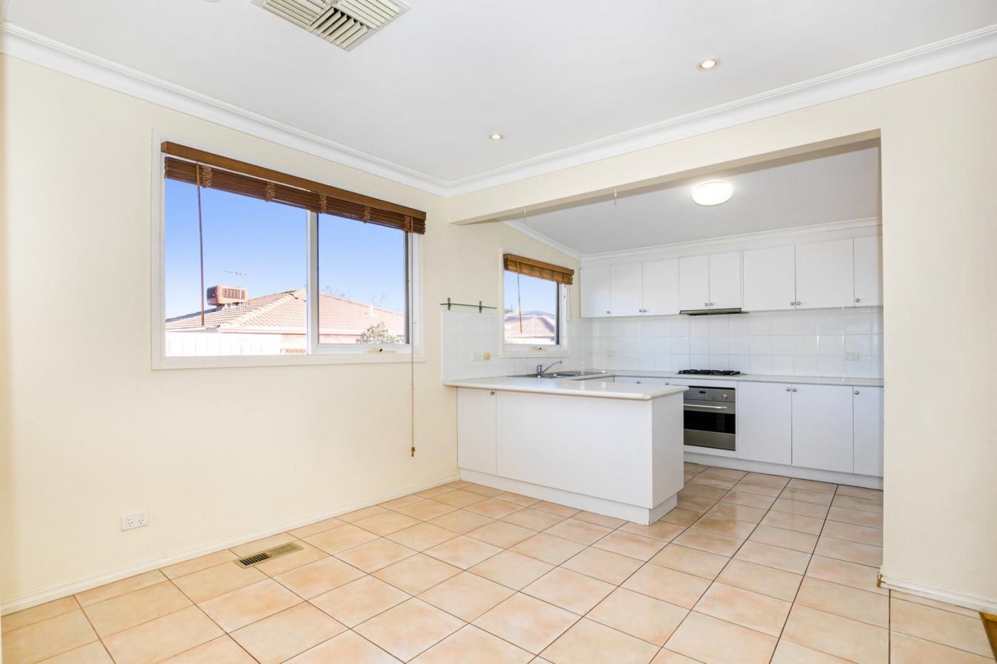 1/37 David Street, Knoxfield, VIC 3180