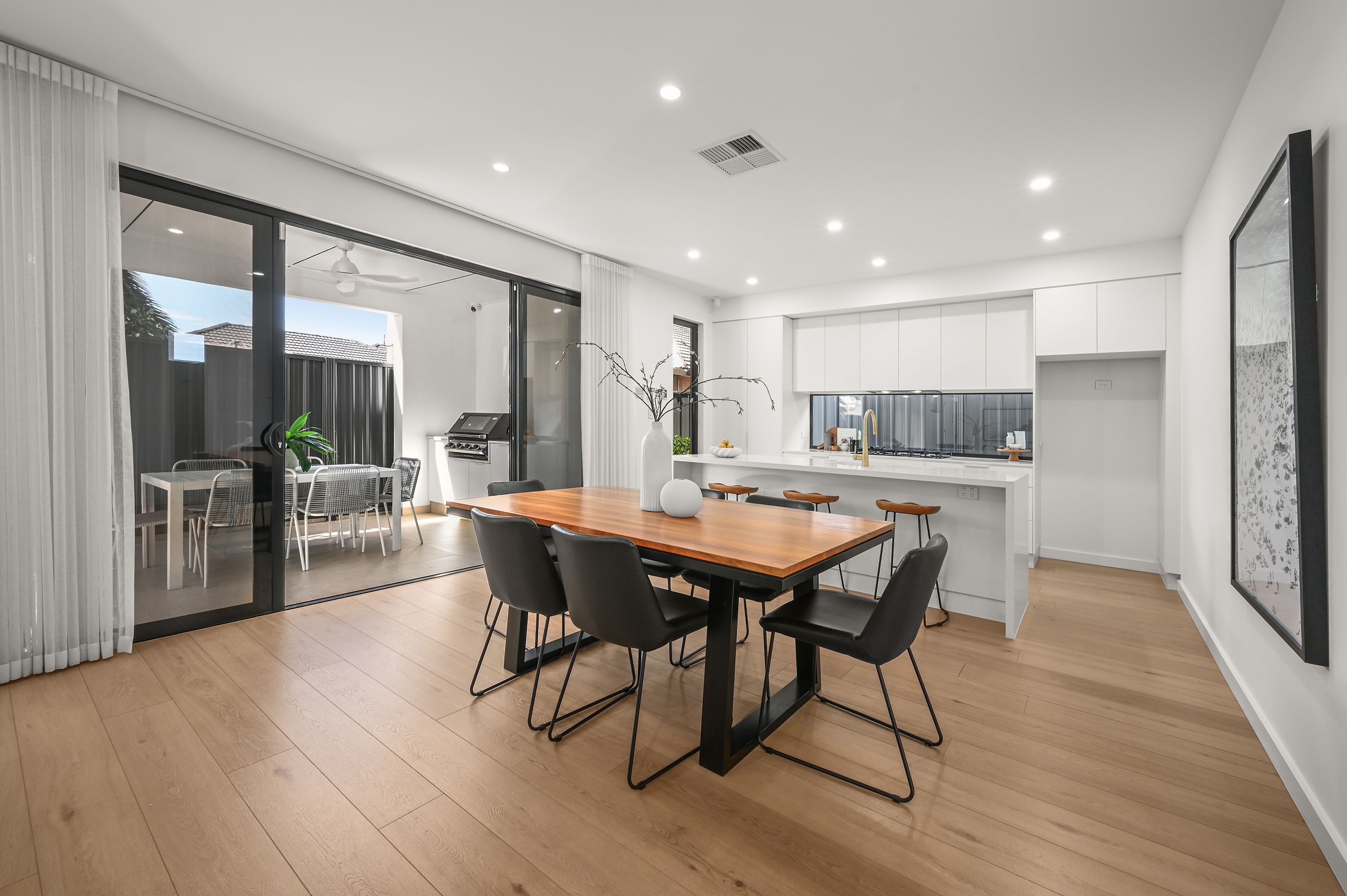 39 Galway Terrace — photo 7 of 25