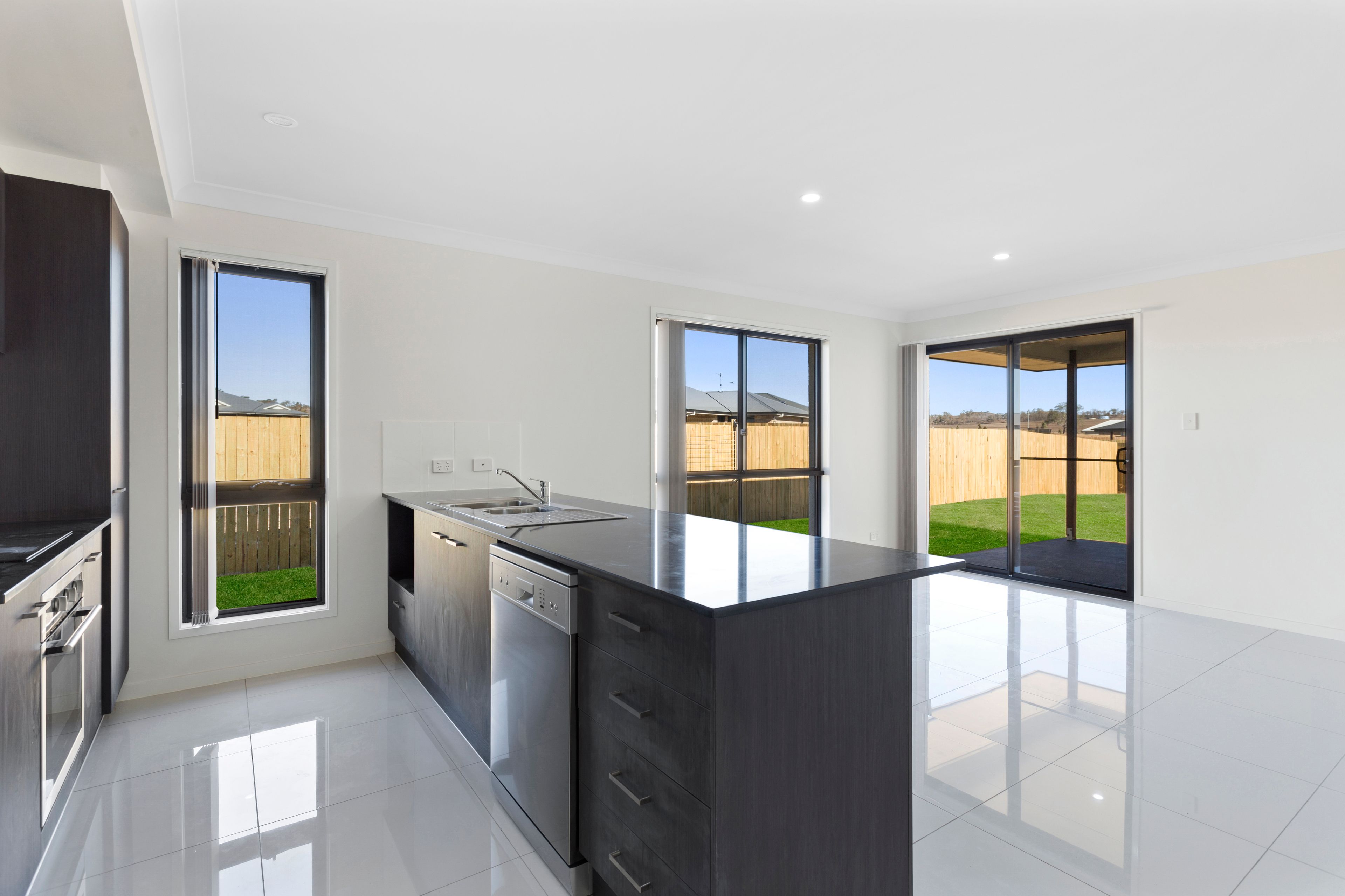 1/47 Myrtleford Crescent, CAMBOOYA, QLD 4358