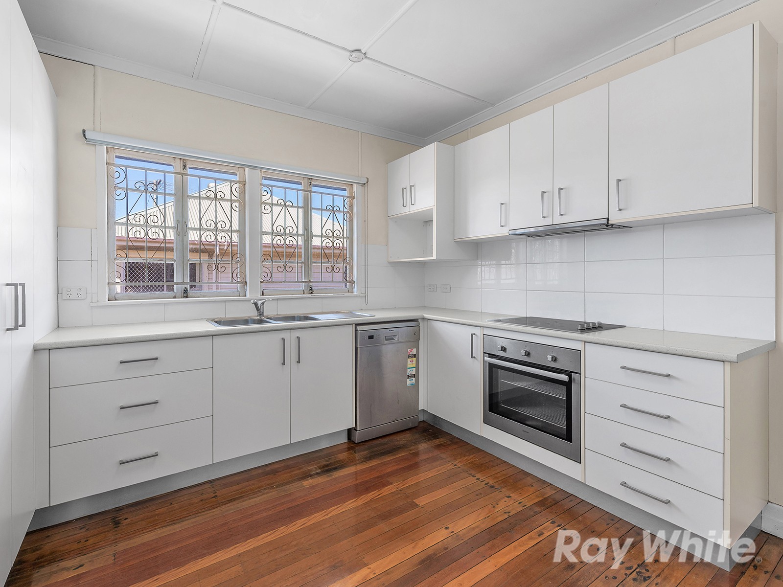 160 Edinburgh Castle Road, Wavell Heights, QLD 4012