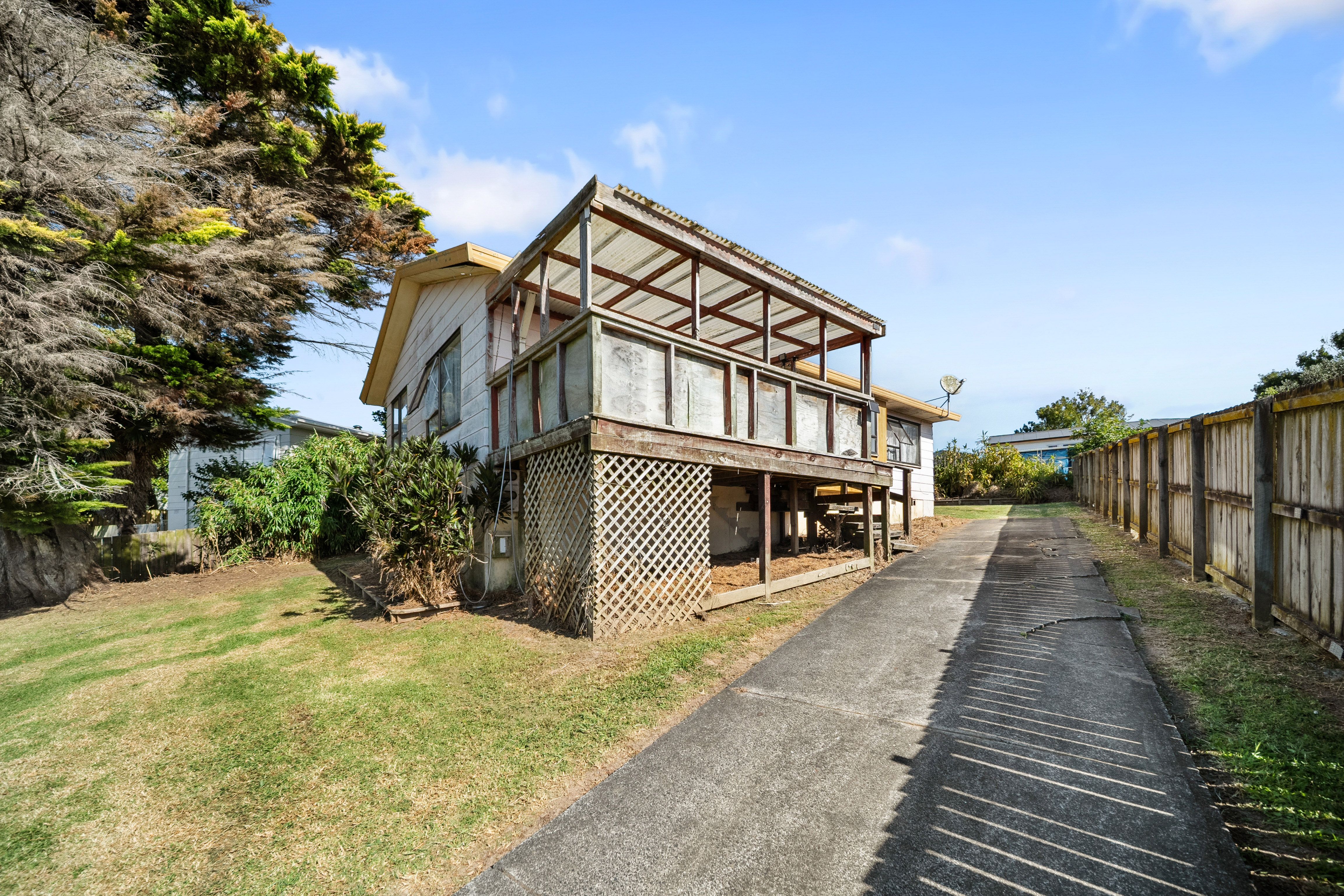 48 Darnell Crescent, Clover Park, Manukau City