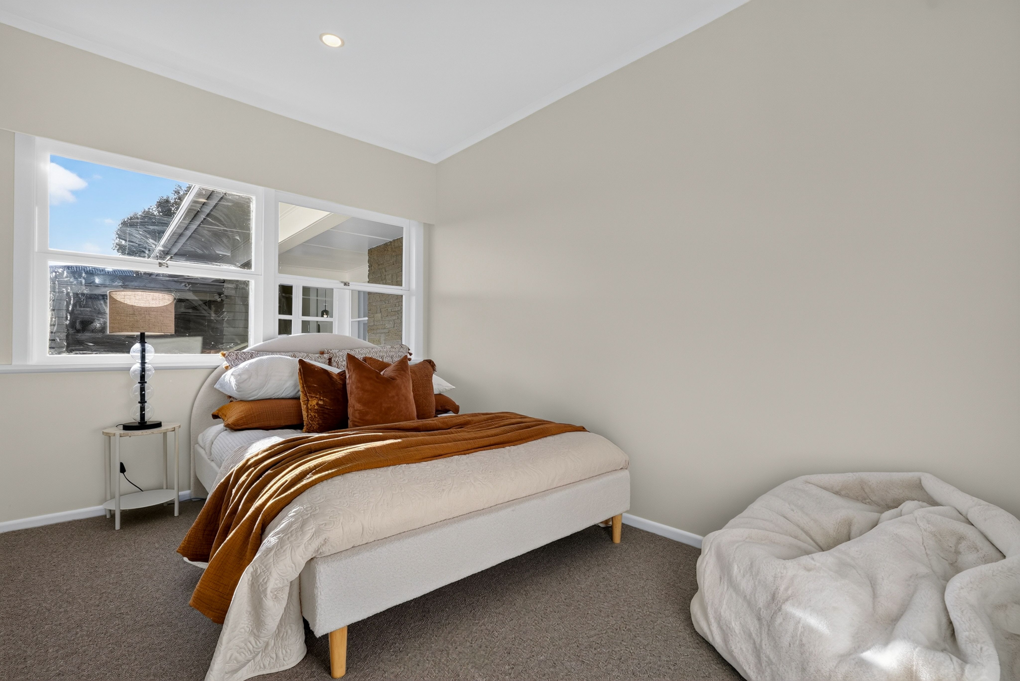 313 East Coast Road, Mairangi Bay, North Shore City