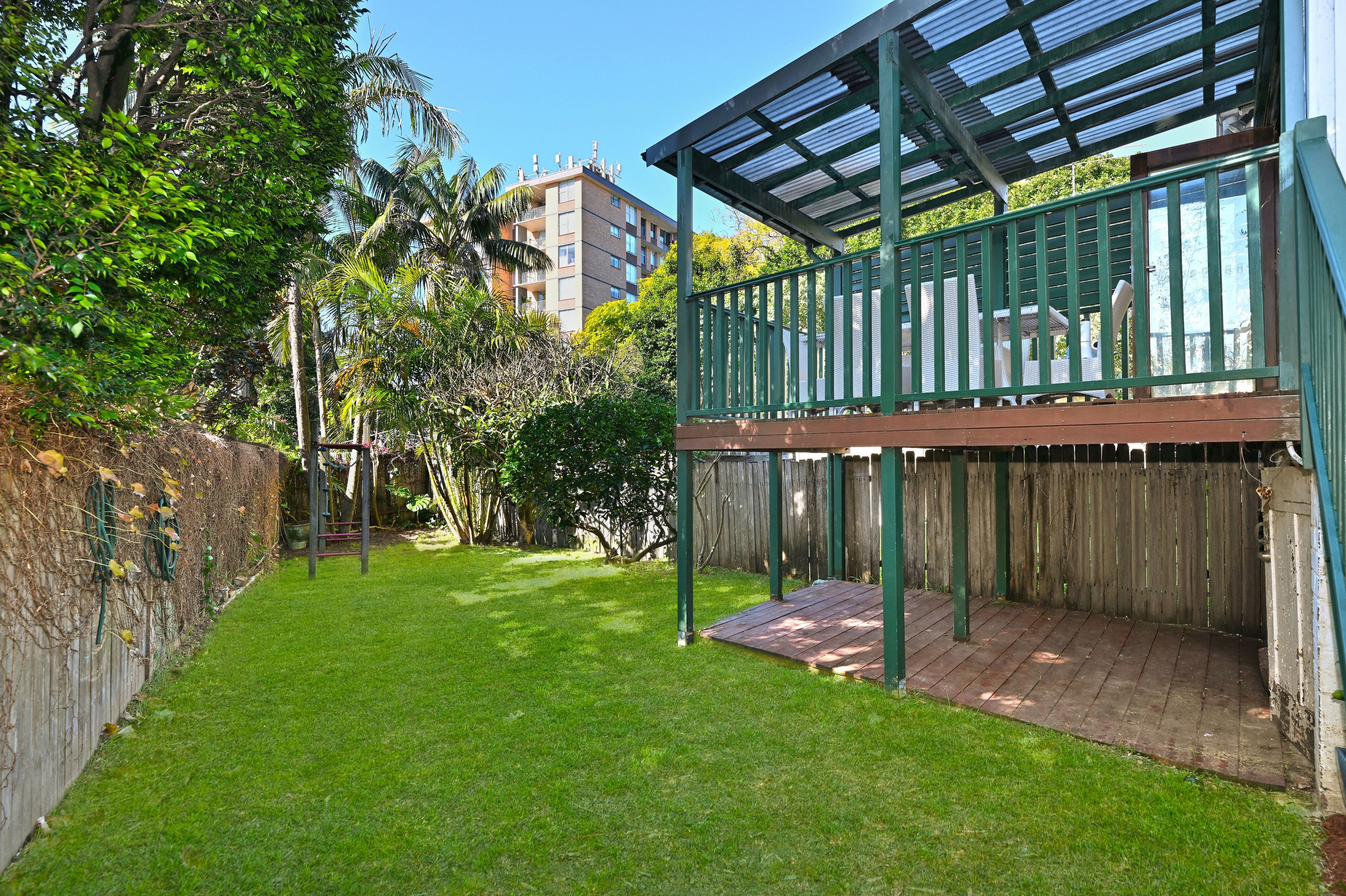 67 Clovelly Road — photo 9 of 19