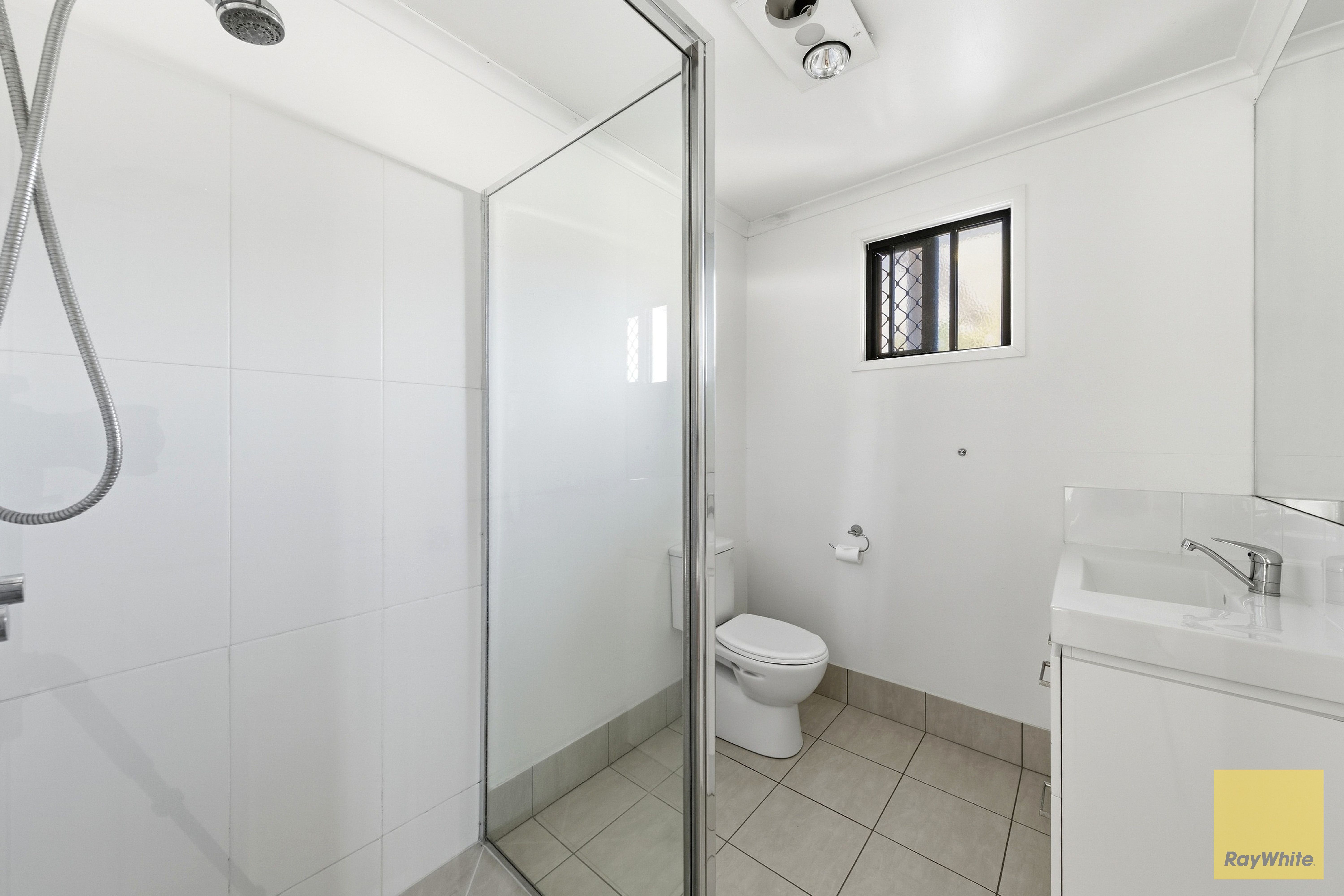 4 Racecourse Road — photo 11 of 14