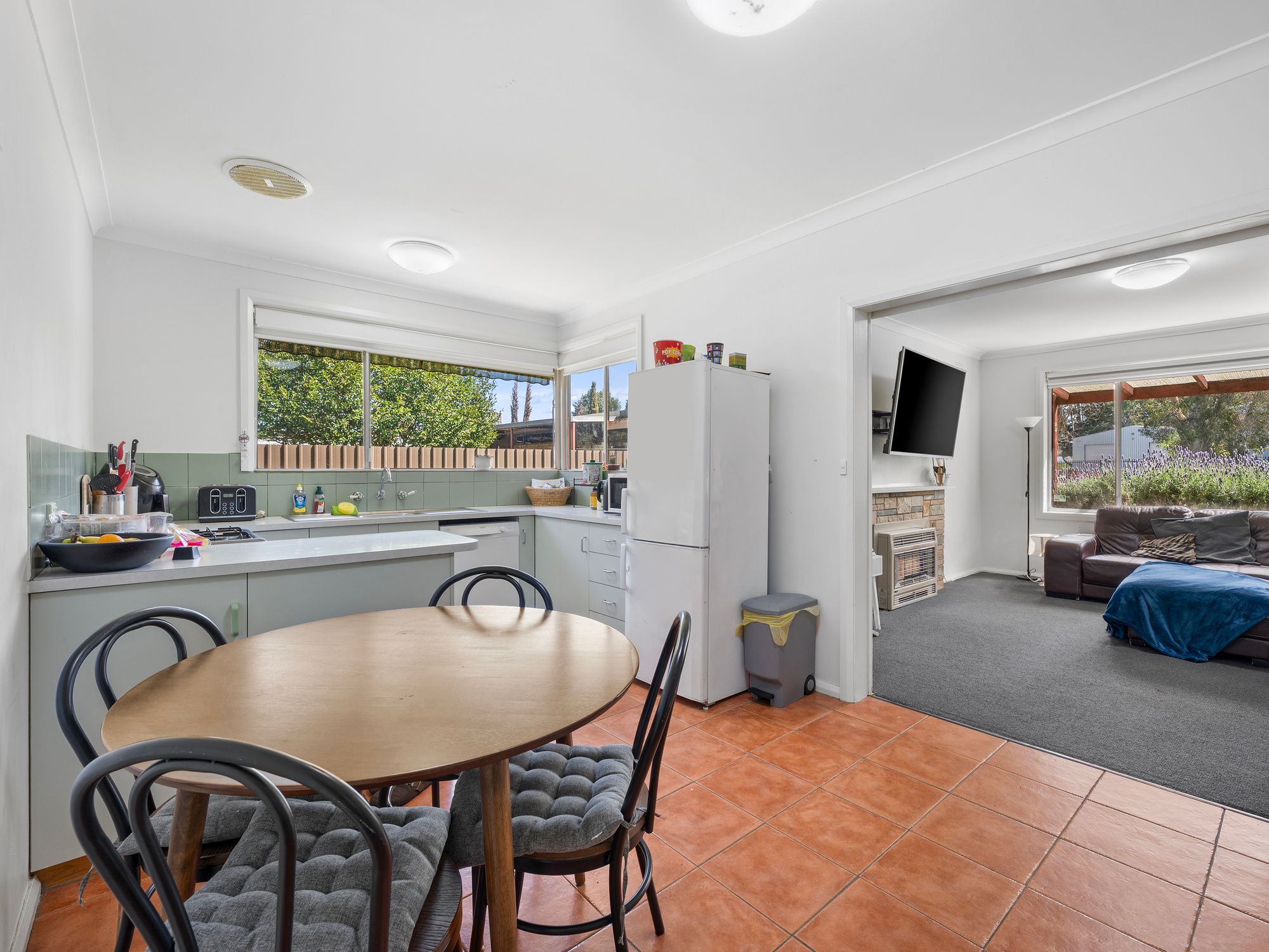 27 Helms Court — photo 9 of 13
