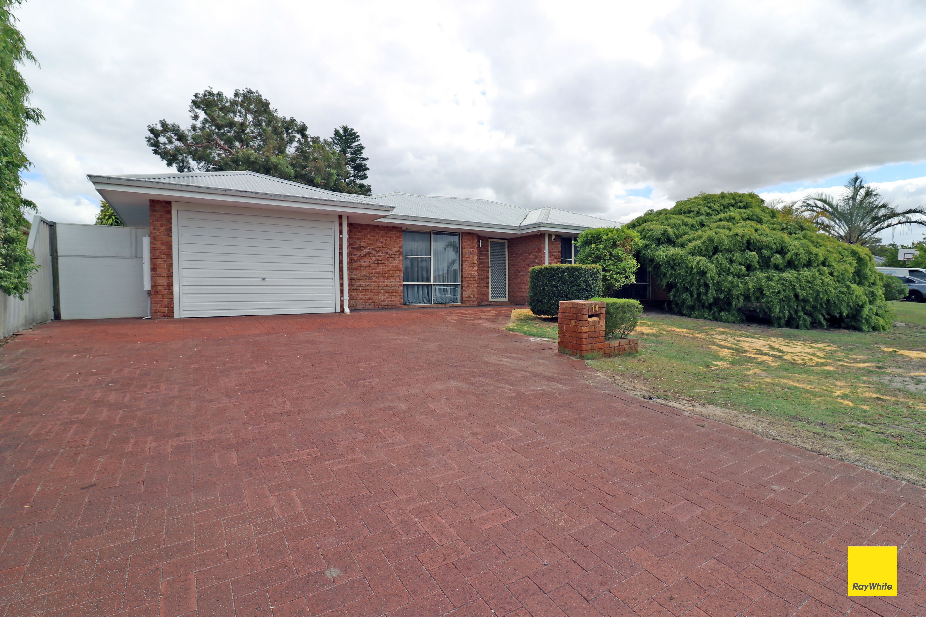 14 Elettra Close, Morley WA 6062