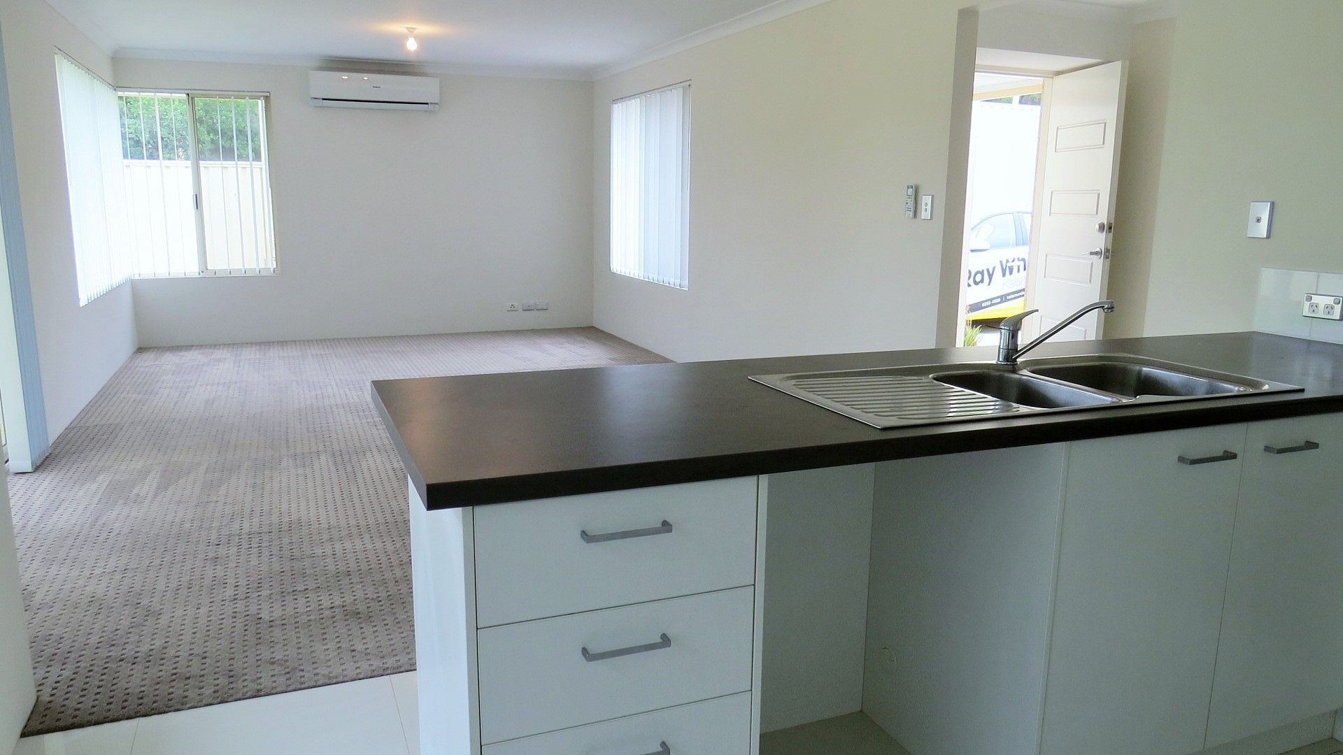 4/6 Dale Street, Mount Nasura, WA 6112