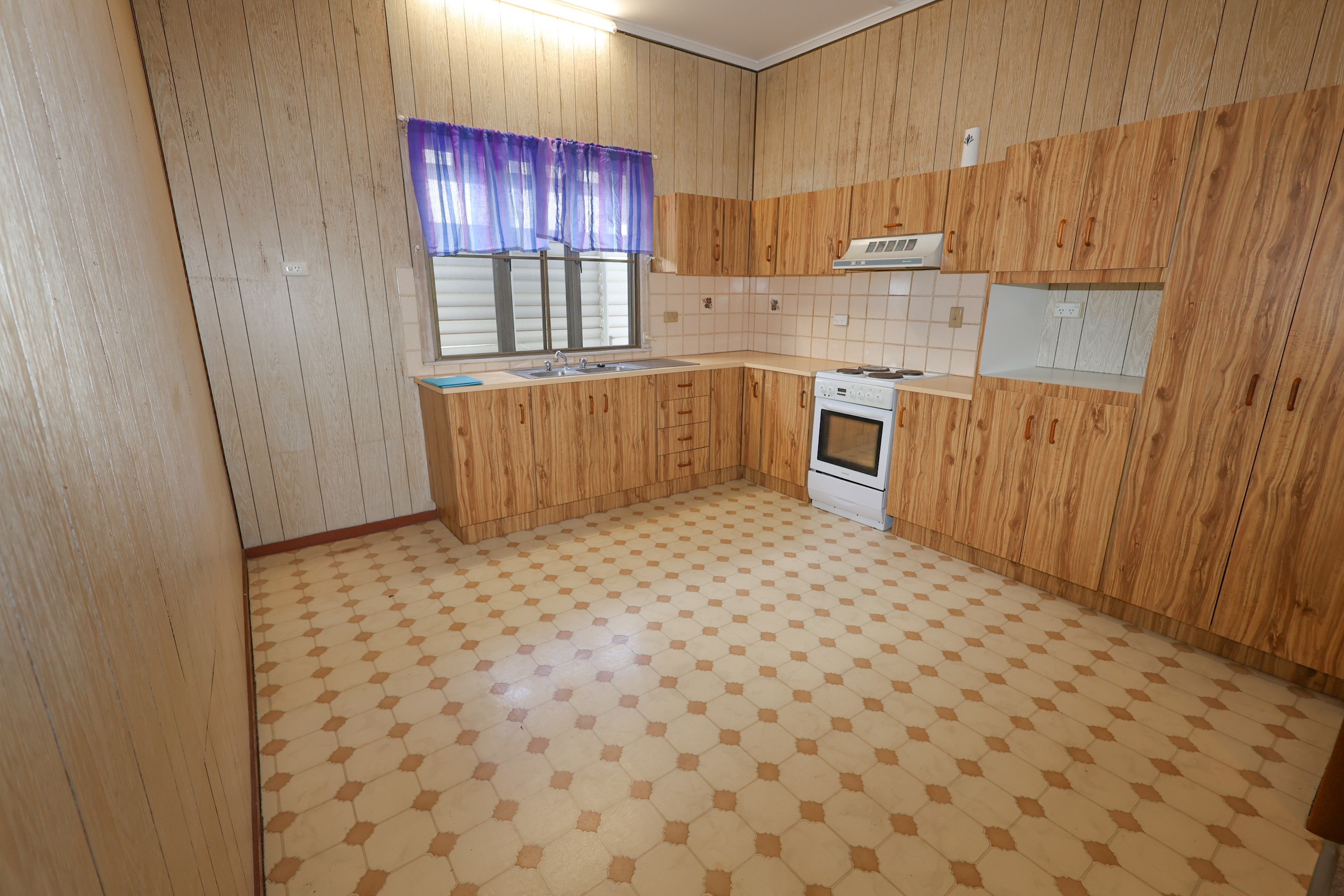 7 Clay Street, Ingham, QLD 4850