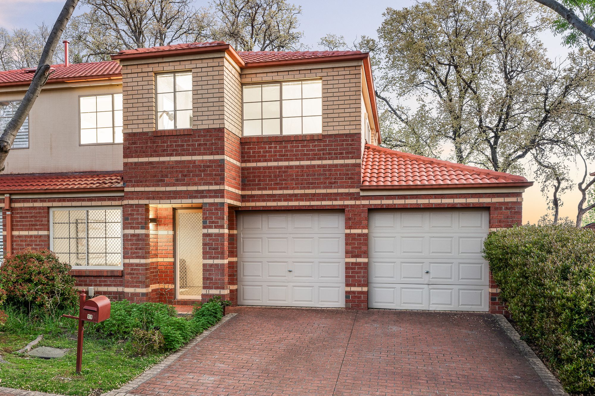 11 Peppermint Grove, Box Hill South VIC 3128