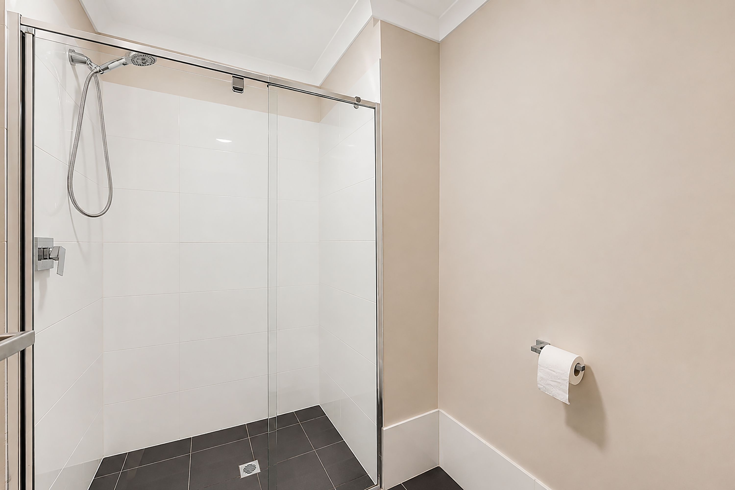 305/2 Augustine Street — photo 8 of 11