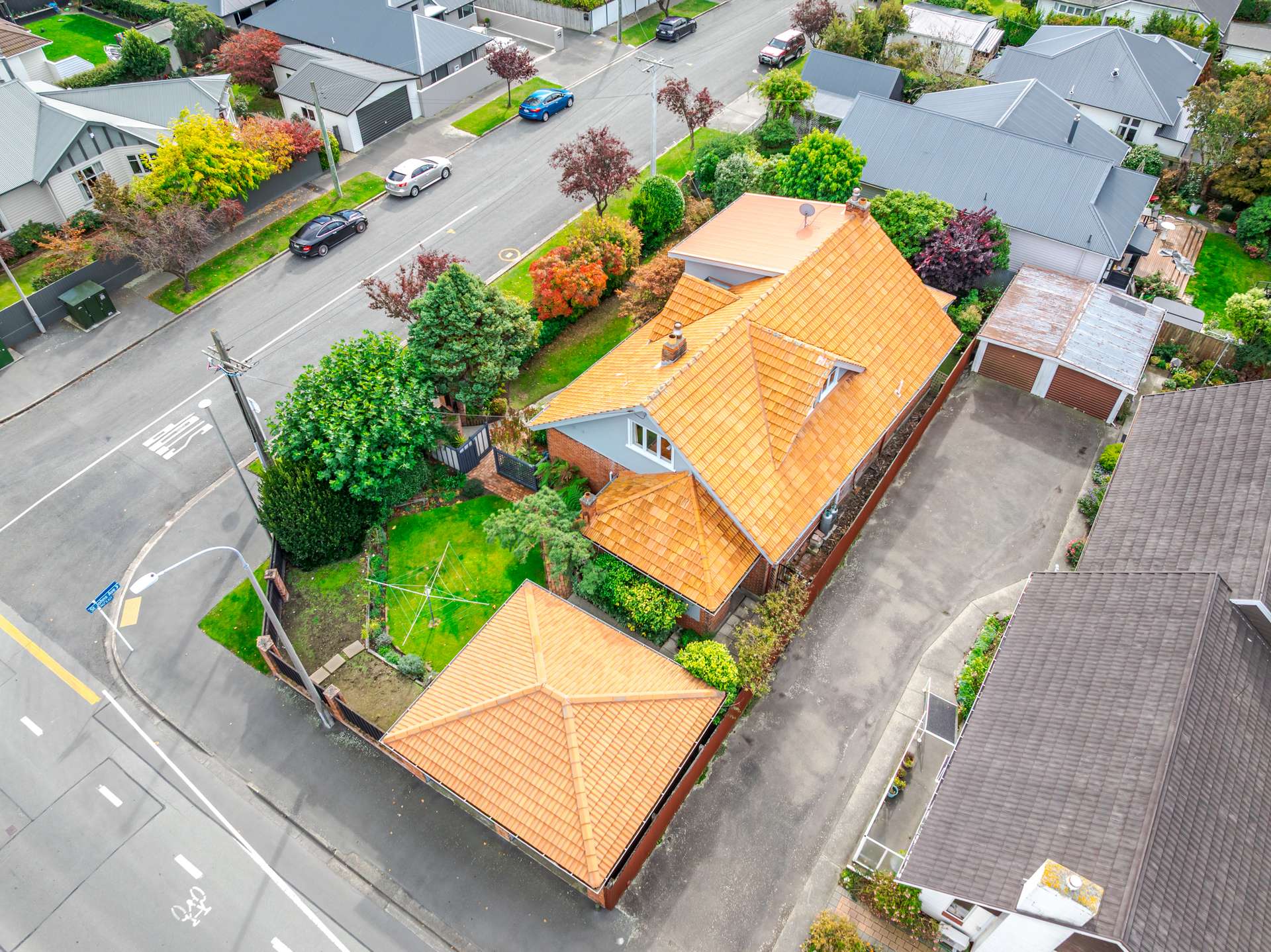 1 St Johns Avenue photo 36