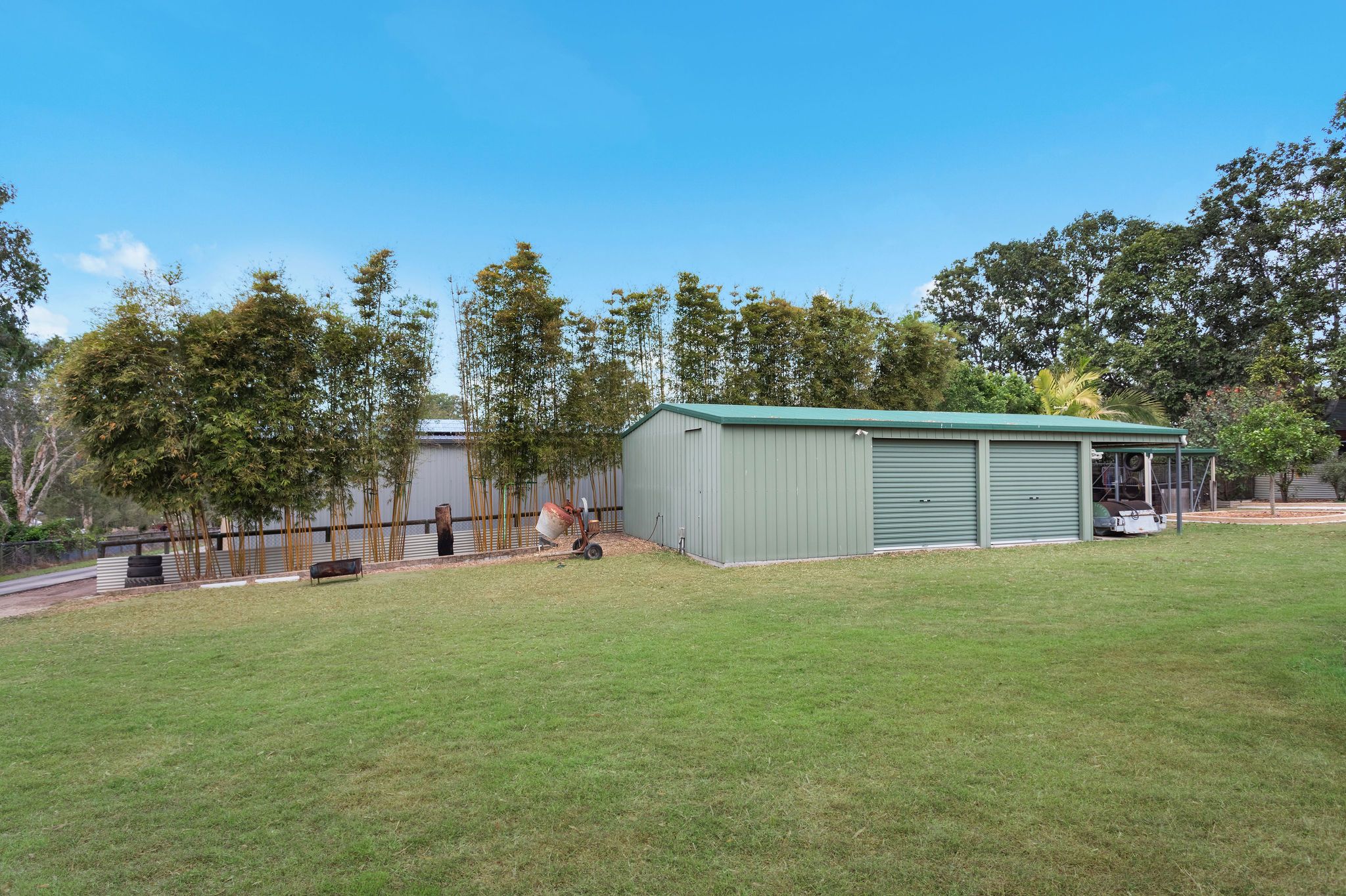 65A Lyndon Way — photo 3 of 29