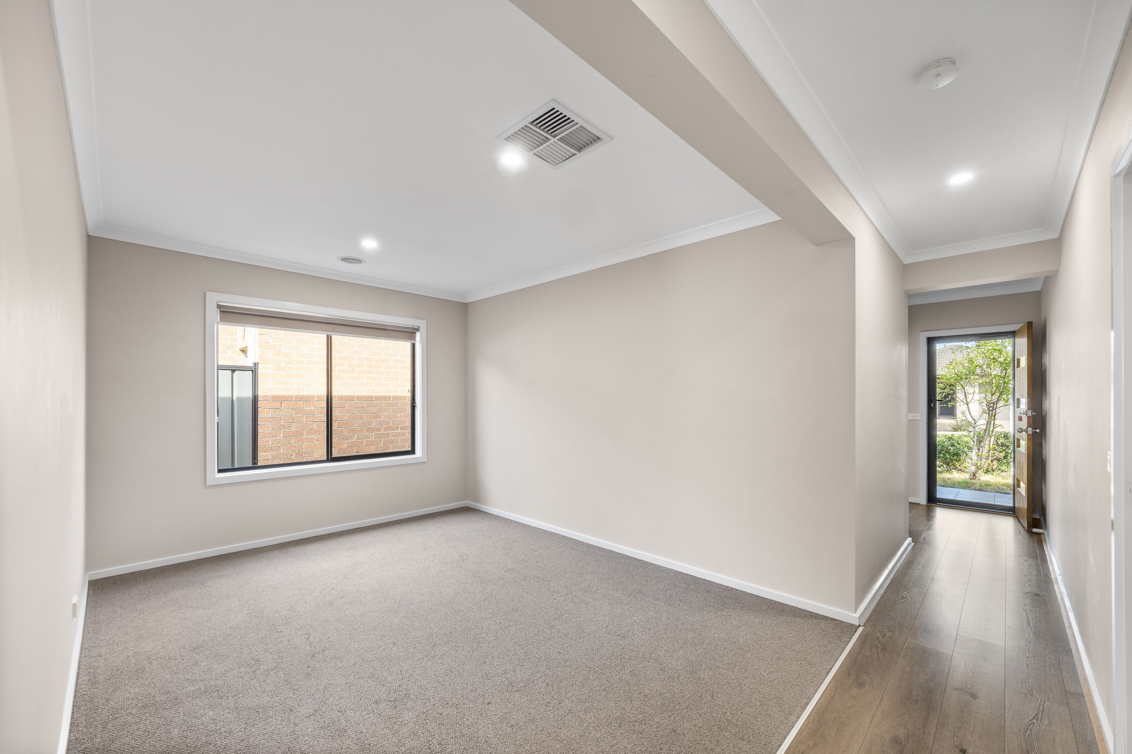 8 Conebush Street — photo 5 of 12