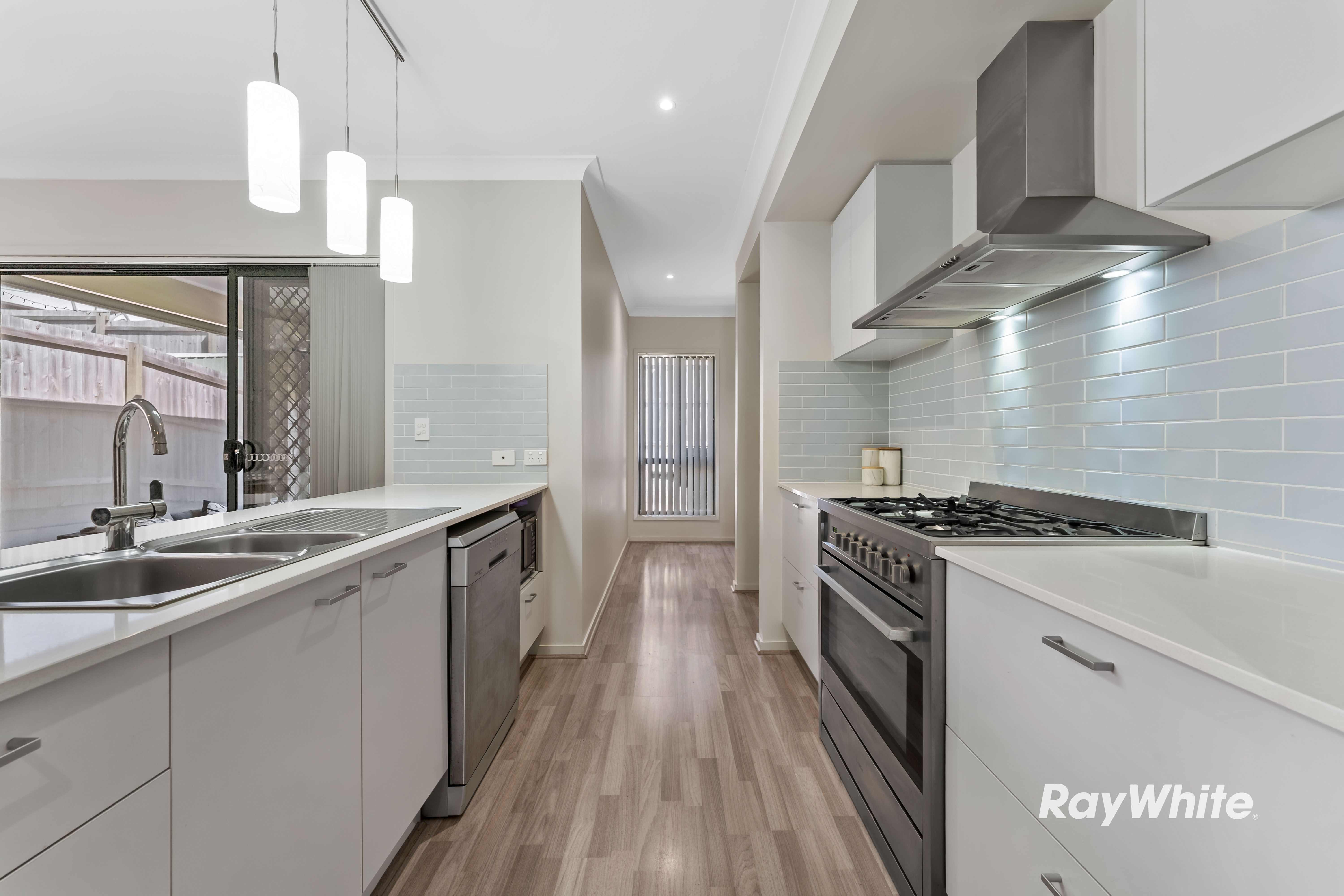 3 Mount Cooroora Street, Park Ridge, QLD 4125